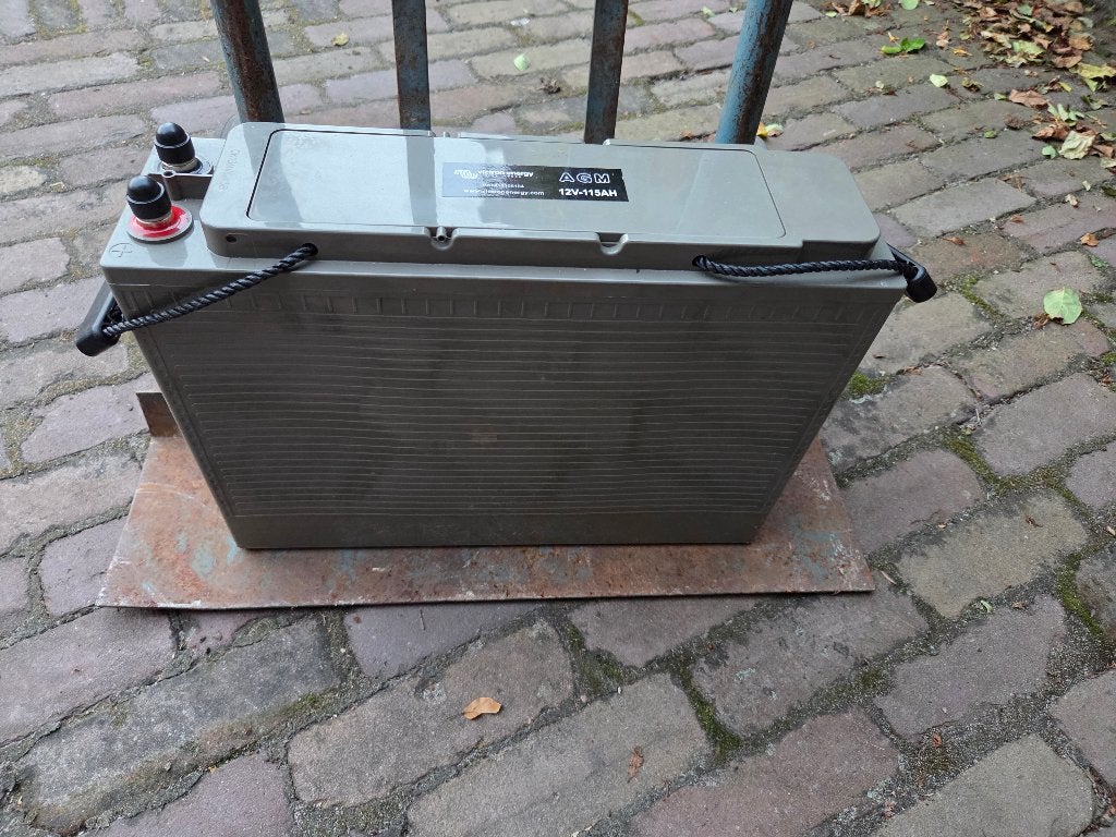 Victron Energy, AGM accu, 12V - 115 AH, Ophalen, Gebruikt