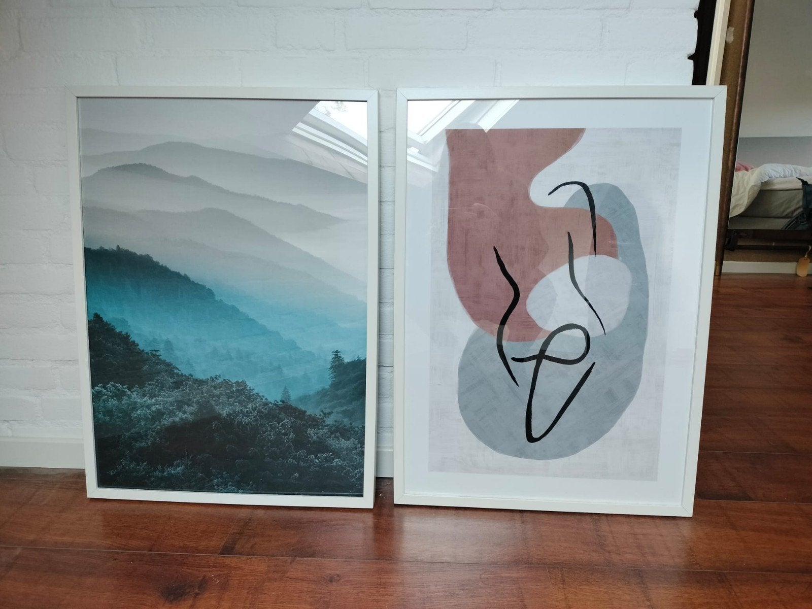 2 witte IKEA RIBBA lijsten 50x70 met posters, Ophalen, 50 – 75, Zo goed als nieuw, Foto of Poster