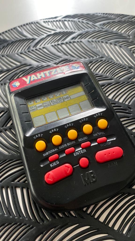 Electronisch Yahtzee Hasbro, Verzenden, Zo goed als nieuw