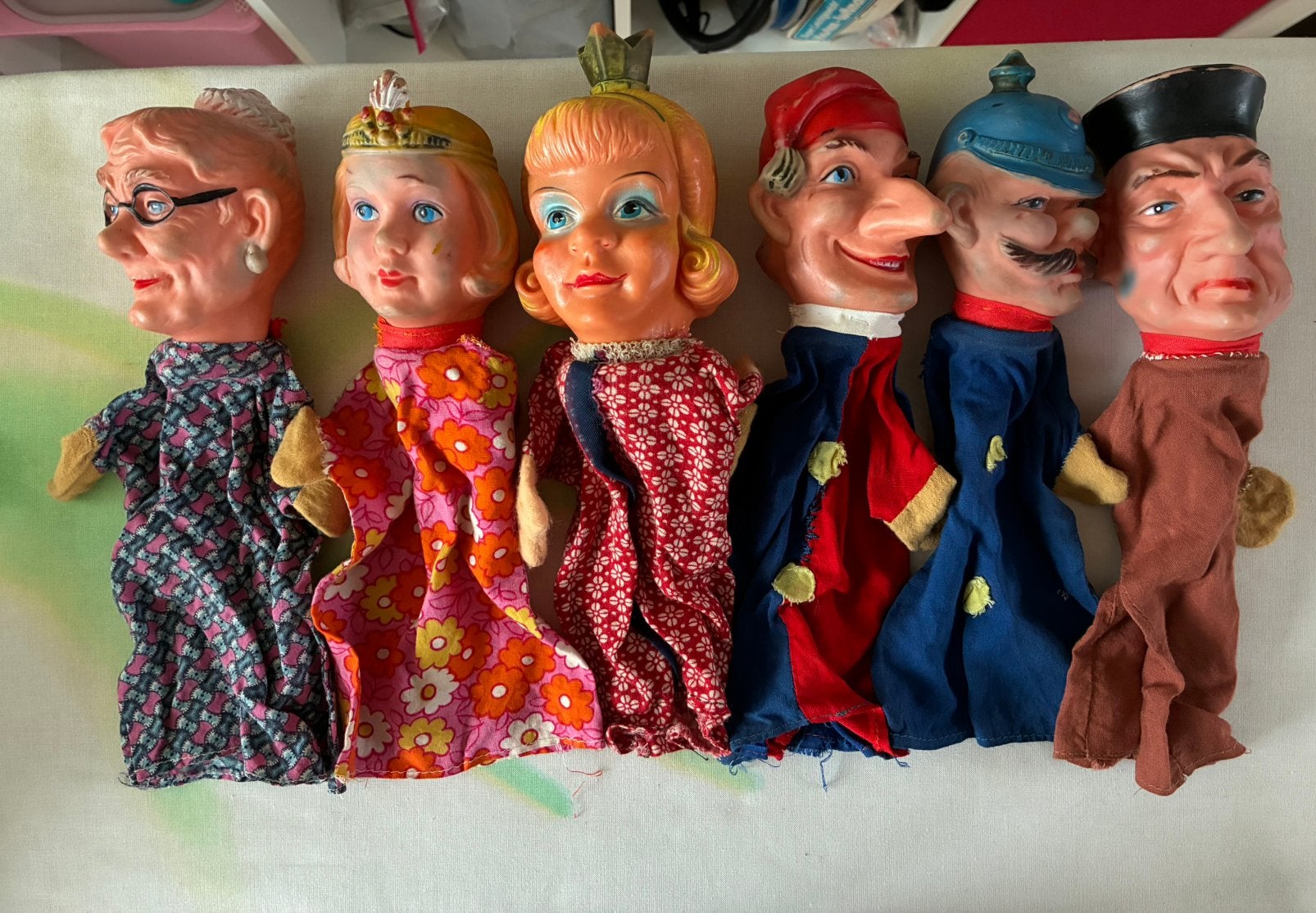 Gratis poppenkastpoppen, Verzamelen, Ophalen