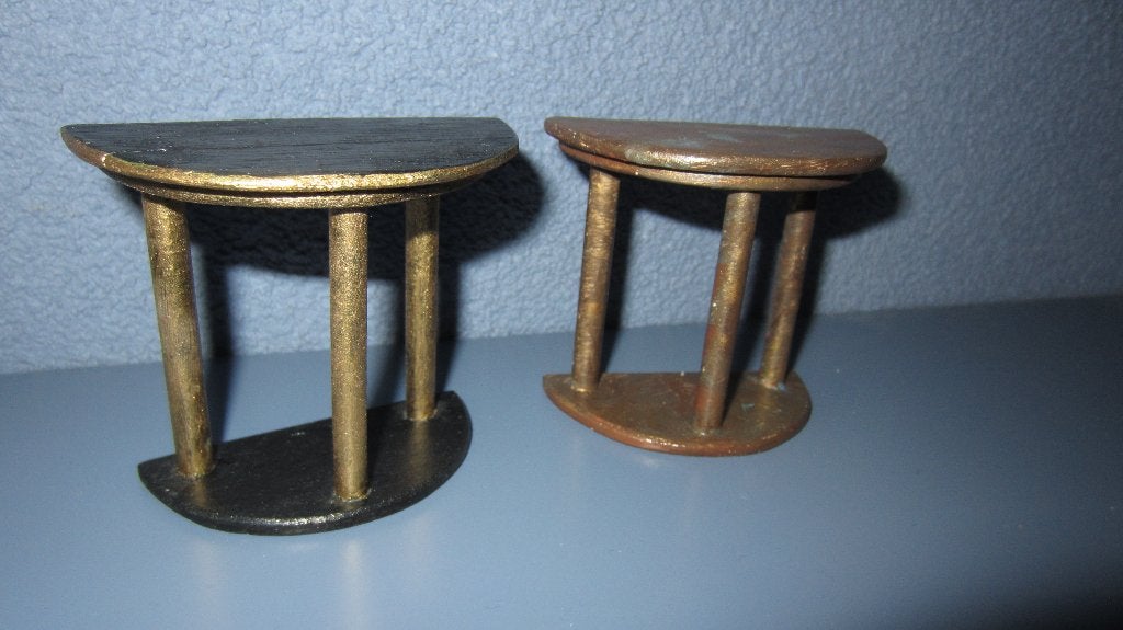 twee side table - tafeltjes poppenhuis - verzenden kan, Ophalen, Gebruikt, Poppenhuis