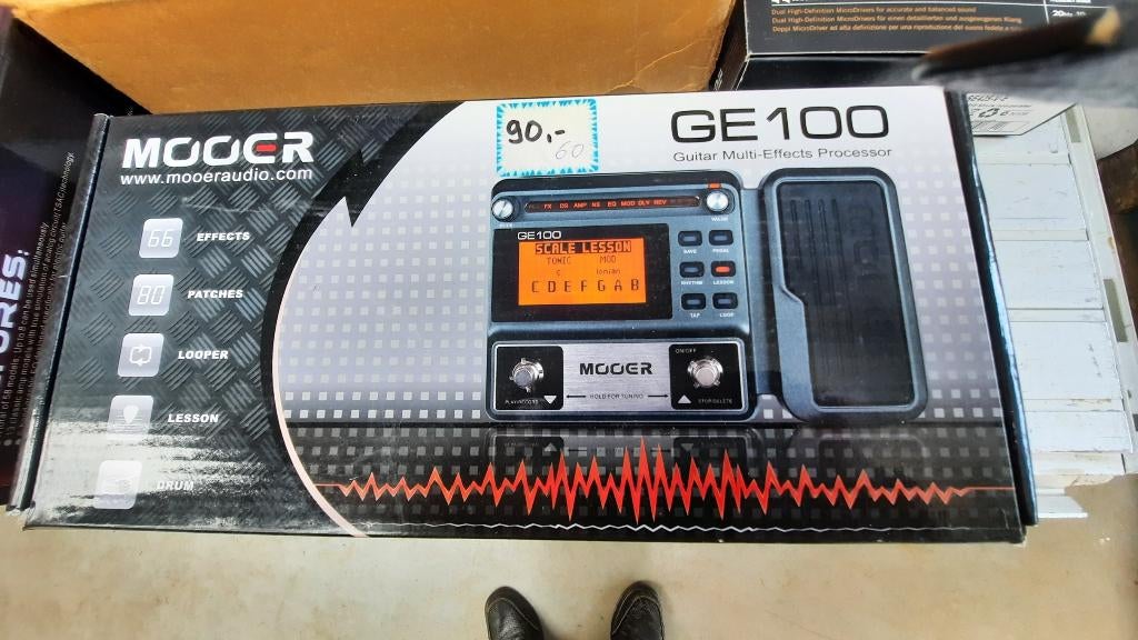 Moer GE 100 multi effects, Muziek en Instrumenten, Ophalen of Verzenden, Zo goed als nieuw, Multi-effect