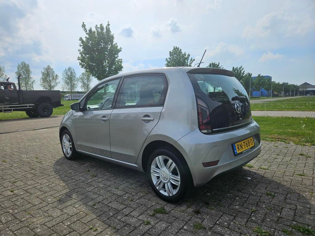 Volkswagen up! 1.0 MBT | HIGHLINE |  NW APK | CLIMA | CRUISE, Auto's, Voorwielaandrijving, Stof, 4 stoelen, 24 km/l
