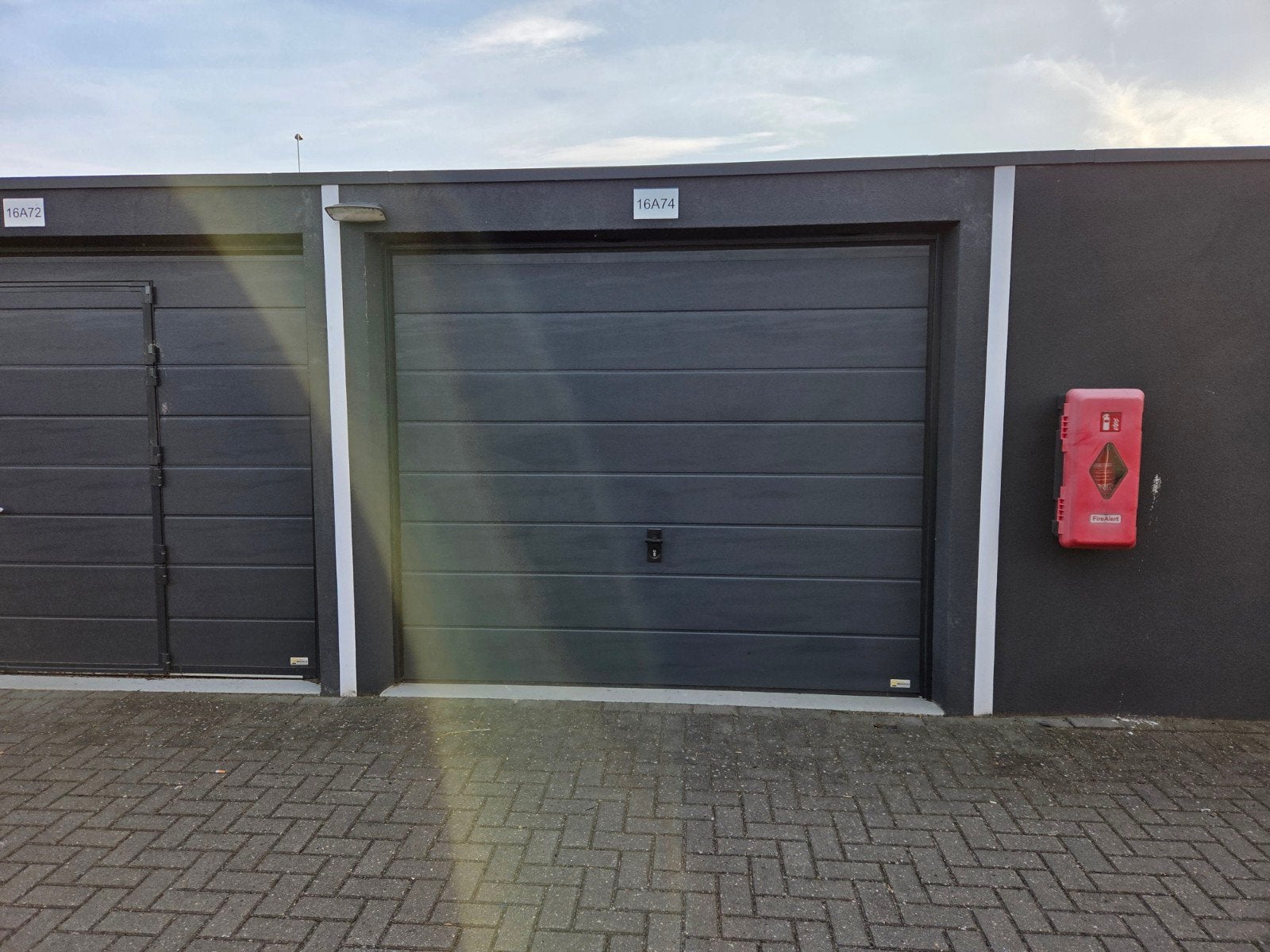 18 m² Garagebox / Bedrijfsruimte te huur – Den Bosch – 24/7