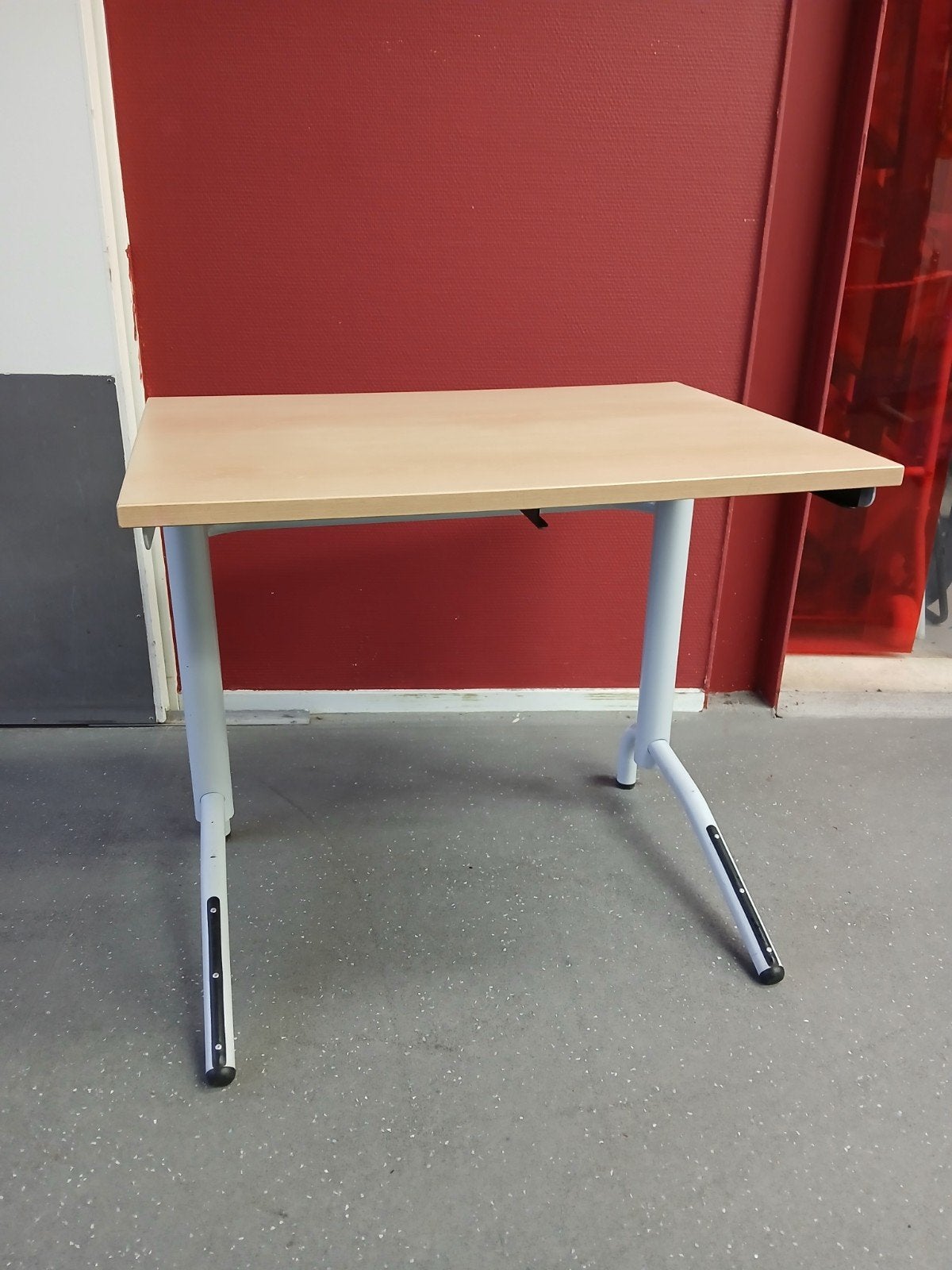 Schooltafel Bureau Kindertafel, Huis en Inrichting, Ophalen, Info@tommysmit.nl, Gebruikt, Kinderbureau
