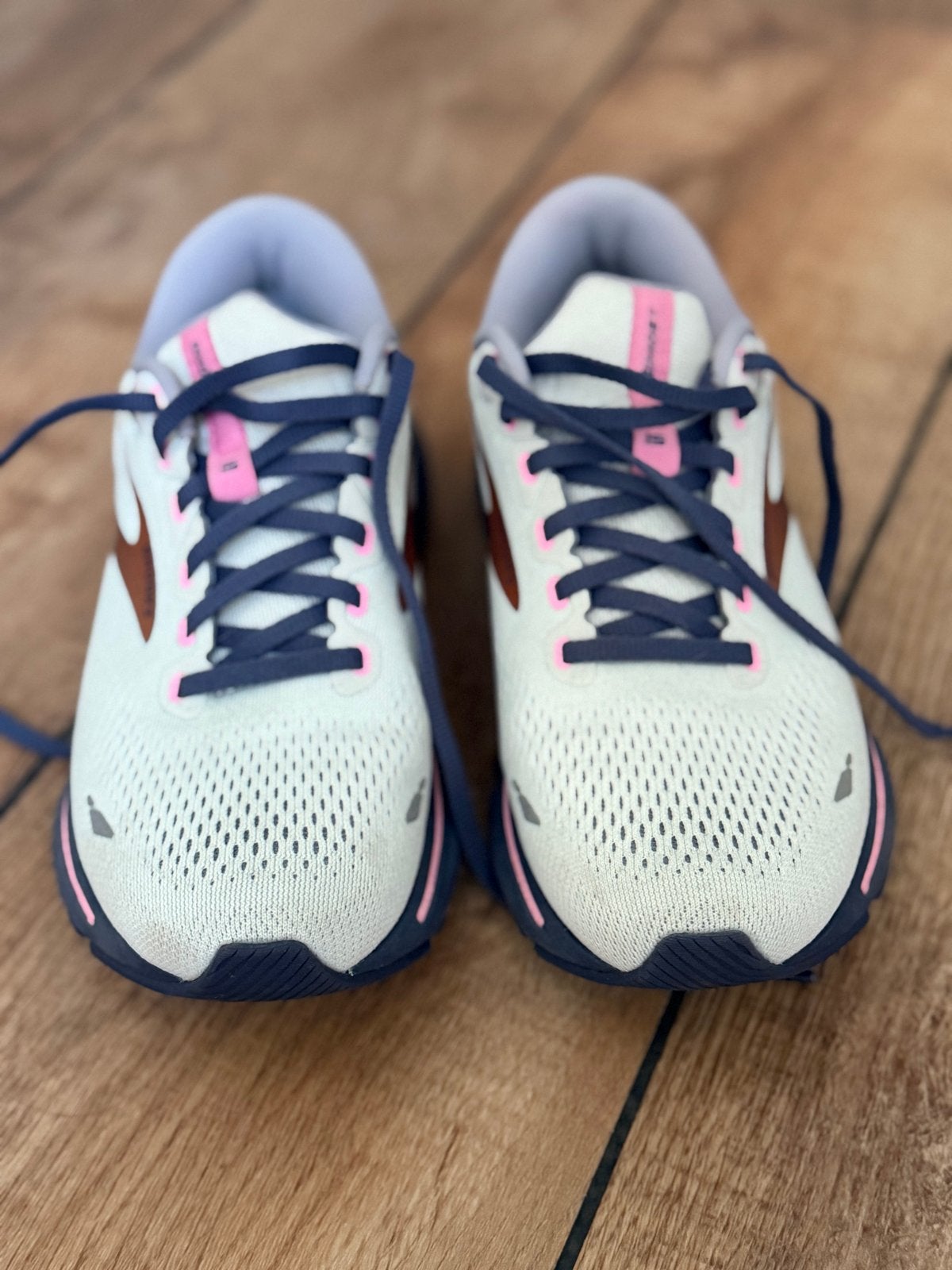 Brooks Ghost 15 en Ghost 14 hardloopschoenen dames, Ophalen of Verzenden, Zo goed als nieuw, Wit, Sportschoenen