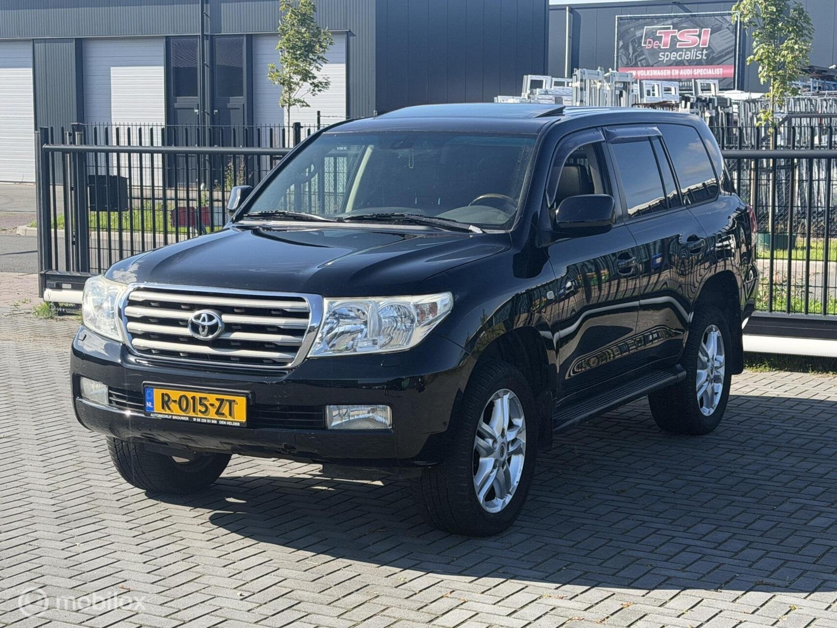 Foto 7 van Toyota LandCruiser V8 4.5 D-4D Executive 7p.