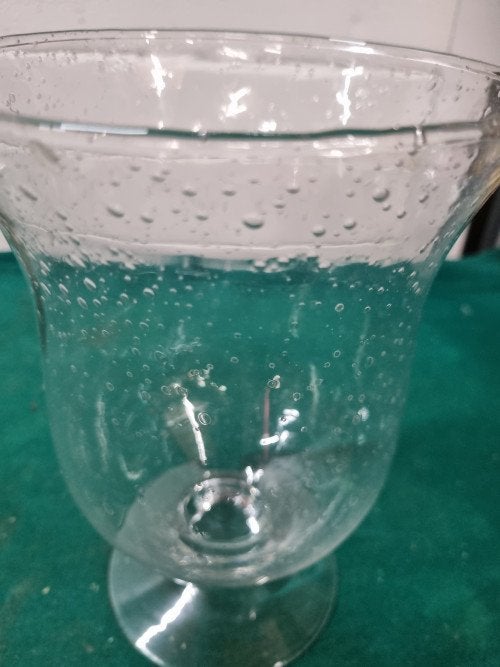 vaas op voet stolp met bellen glas, Ophalen of Verzenden