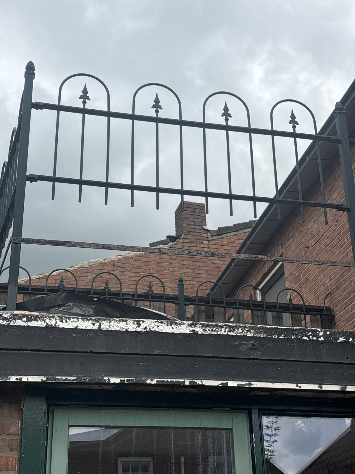 Gratis  ijzeren hekwerk - 10 meter, Ophalen of Verzenden, Gebruikt, IJzer, Sierhekwerk