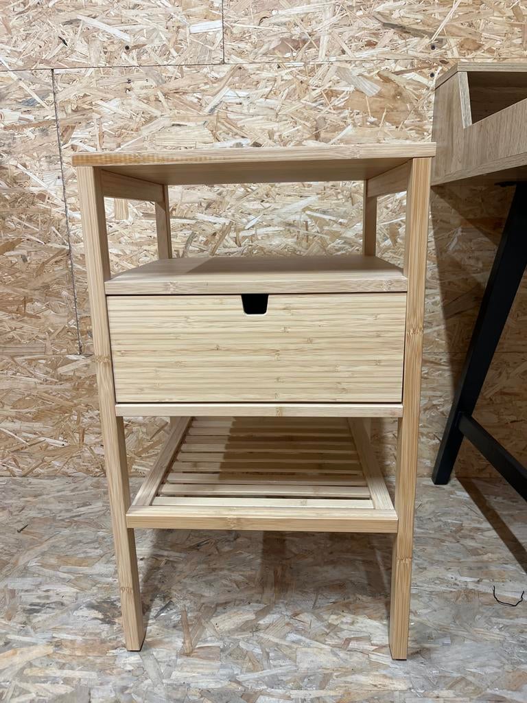 Bamboe nachtkastje met lade en planken, Huis en Inrichting, Ophalen, Minder dan 45 cm, 55 tot 70 cm, Zo goed als nieuw