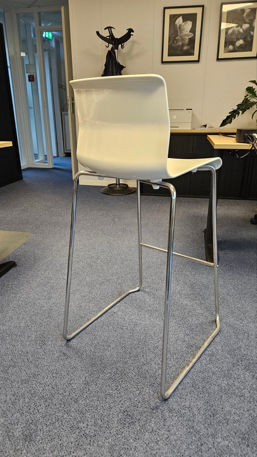 6x Witte IKEA Barkrukken, Staal/Kunststof, Zithoogte 75 cm, Ophalen, 60 tot 90 cm, Metaal, Gebruikt