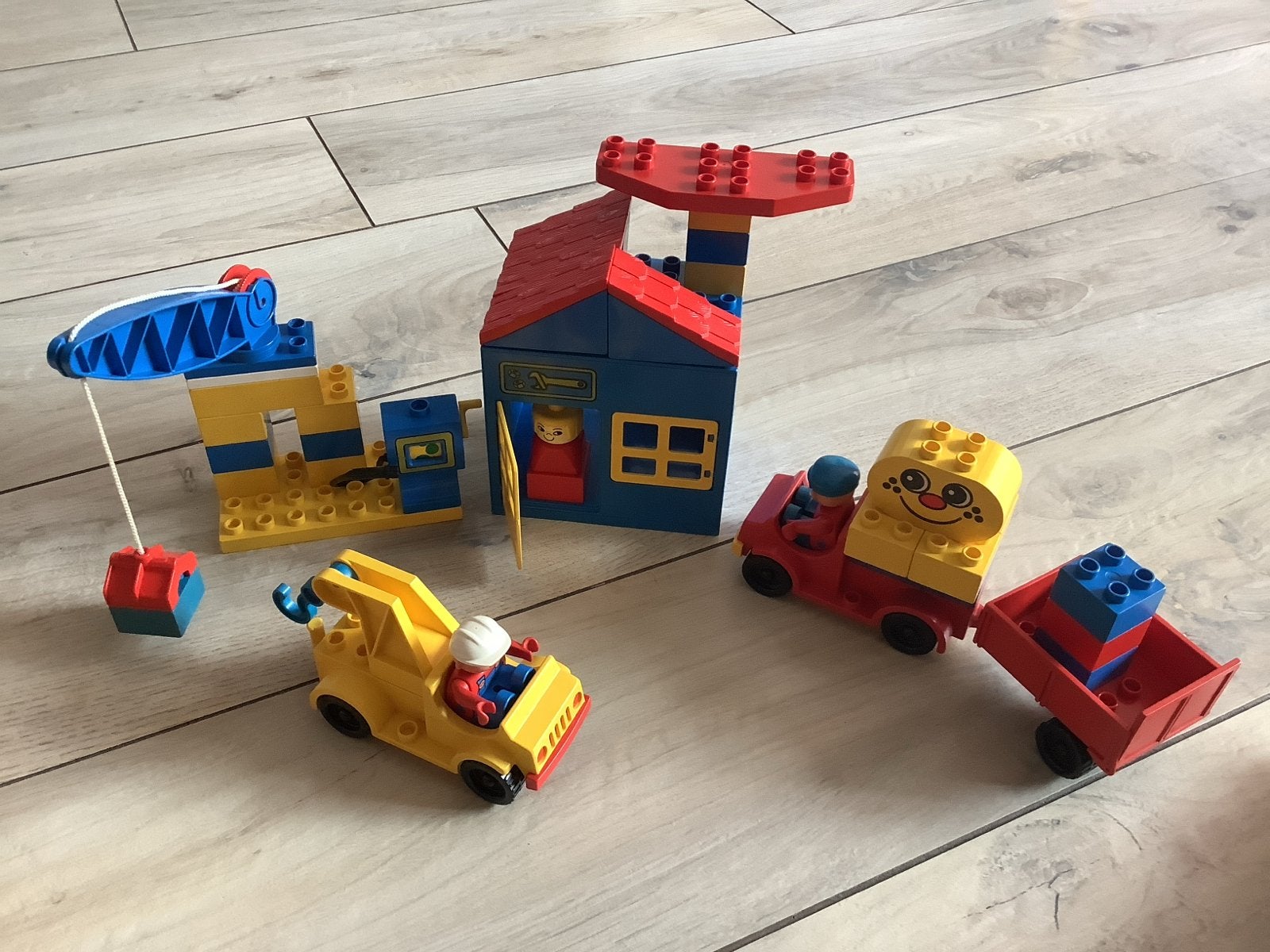 Vintage Duplo set met hijskraan, huis en voertuigen, Kinderen en Baby's, Speelgoed | Duplo en Lego, Inclusief minifiguren, Gebruikt