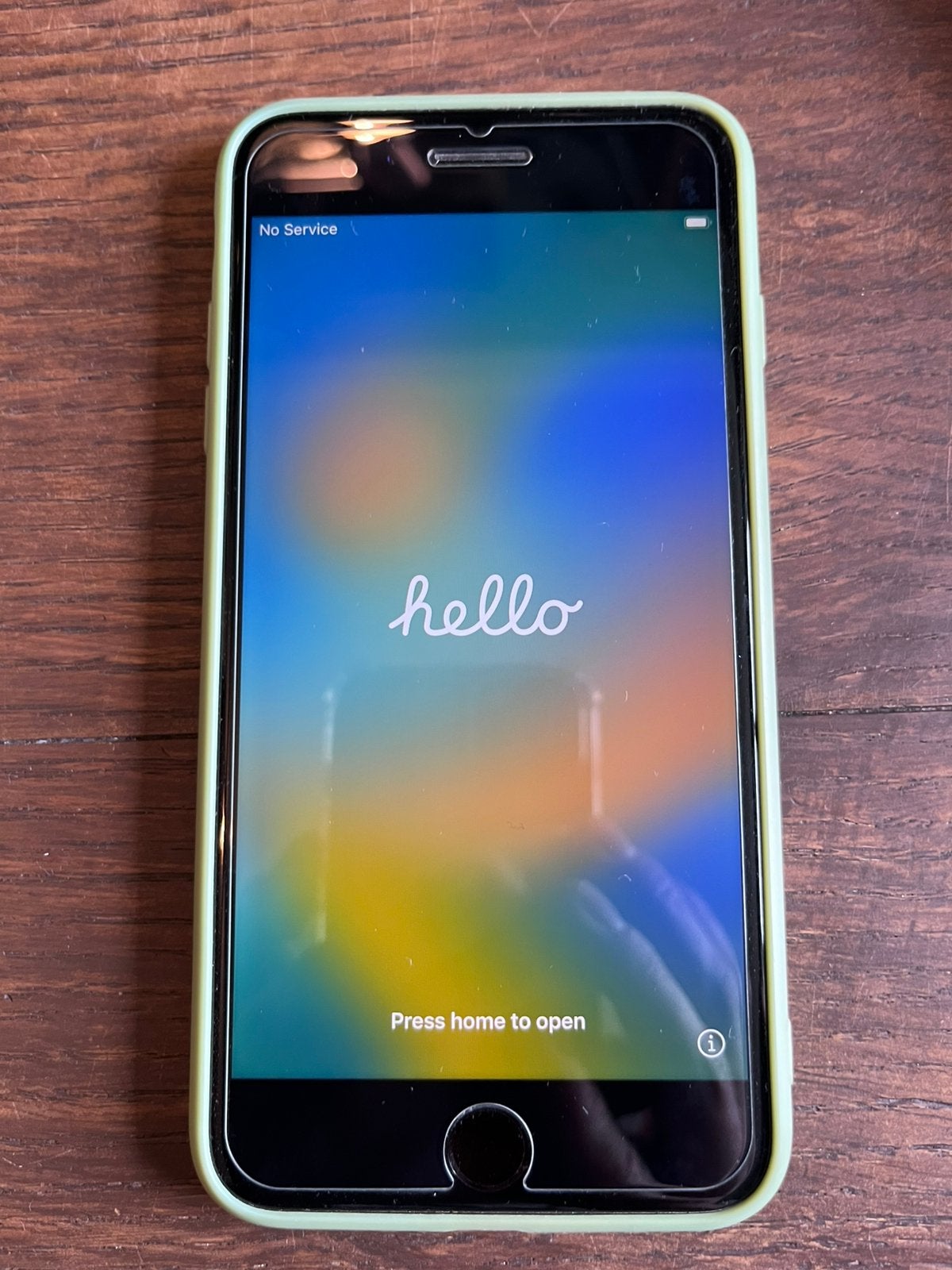 iPhone 8 plus - gebroken achterkant, Telecommunicatie, Mobiele telefoons | Apple iPhone, Gebruikt, 64 GB, Zonder abonnement, Zonder simlock