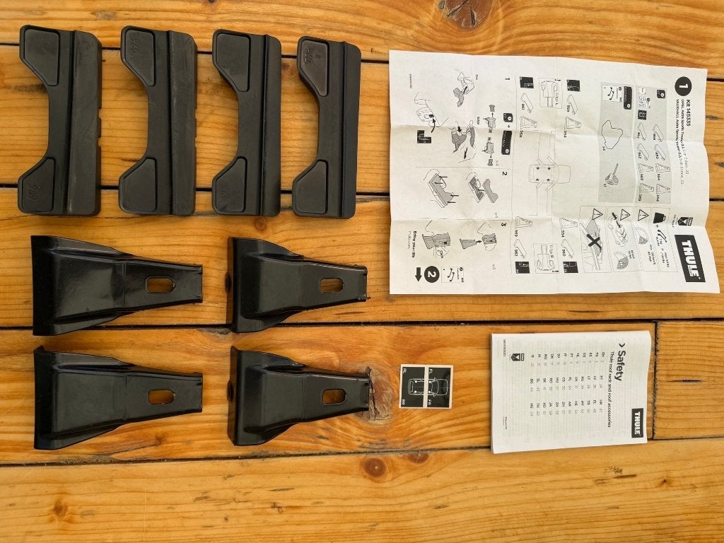 Thule kit 145335 voor Opel Astra L Tourer, Auto diversen, Dakdragers, Ophalen, Zo goed als nieuw
