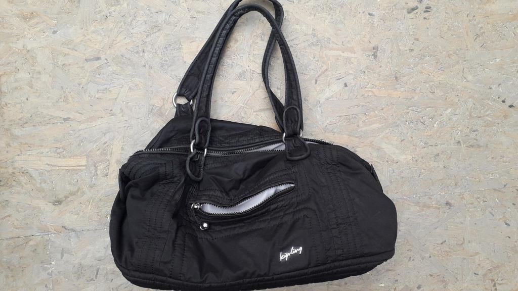 Zwarte kipling schoudertas met veel opbergvakken, Sieraden, Tassen en Uiterlijk, Tassen | Schoudertassen, Ophalen of Verzenden
