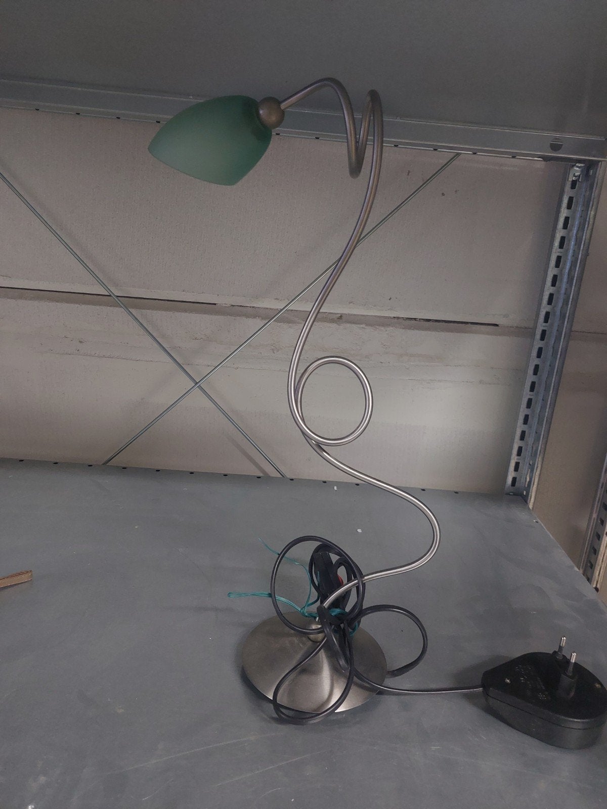Moderne tafellamp met groene kap, Gebruikt, Groen, Ophalen of Verzenden, Sfeerlamp