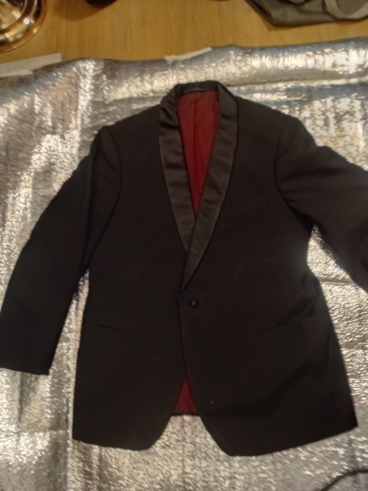 Zwart colbert met rode voering, Kleding | Heren, Onbekend, Zwart, Overige maten, Ophalen of Verzenden