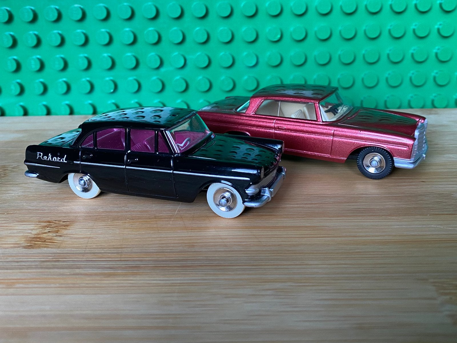 Dinky Toys 1/43 Opel Record, Mercedes 300, Ophalen of Verzenden, Gebruikt, Auto, Dinky Toys
