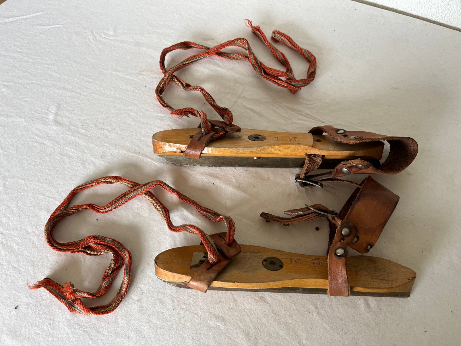 Antieke Houten Schaatsen – Originele Friese Doorlopers 23, Antiek en Kunst, Ophalen of Verzenden