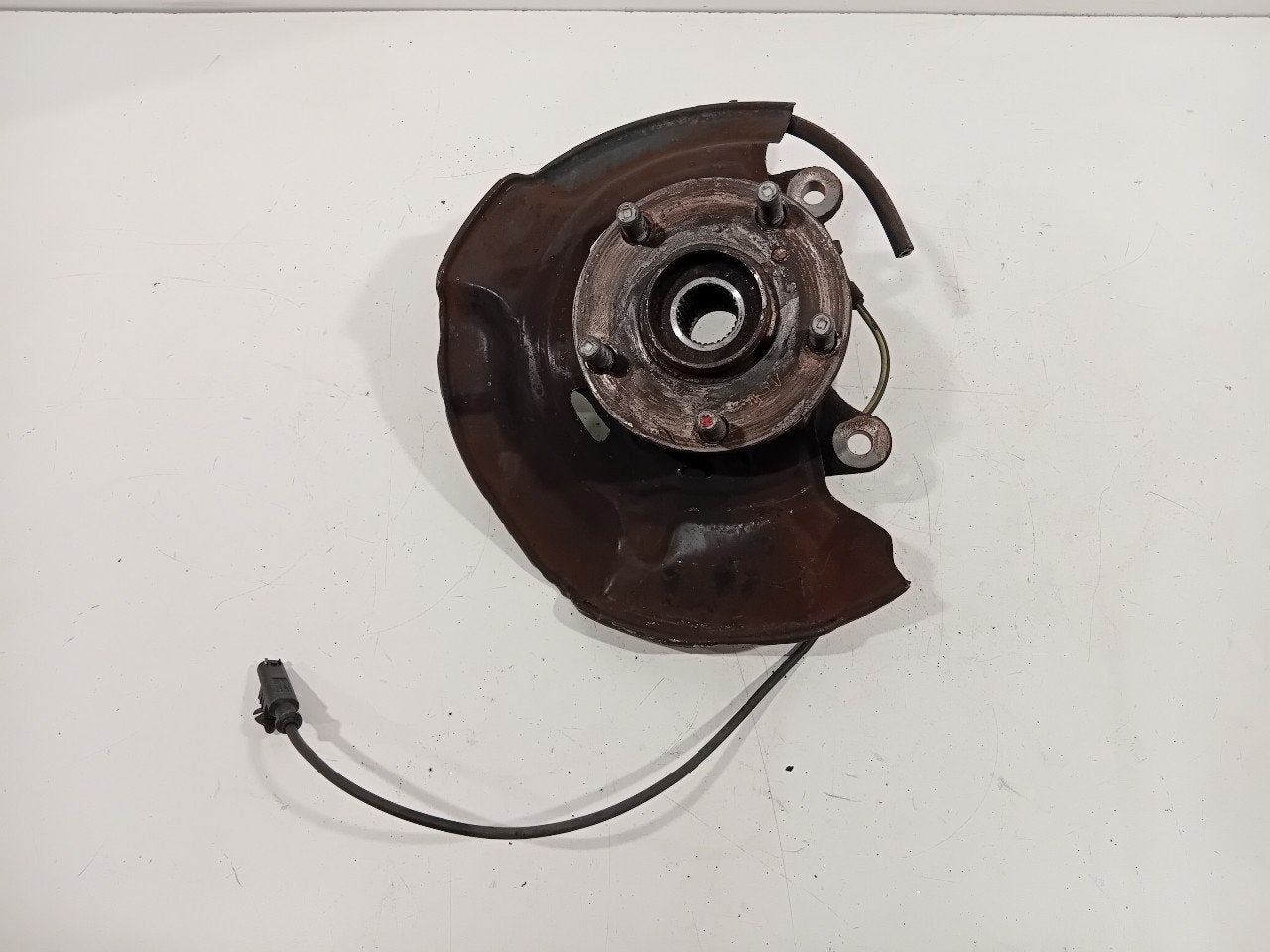 Wielnaaf links voor Toyota Avensis, Onderdelen@venauto.nl, Van der Ven Autorecycling B.V., Gebruikt, Ettenseweg 76, 4706 PB Roosendaal, The Netherlands
