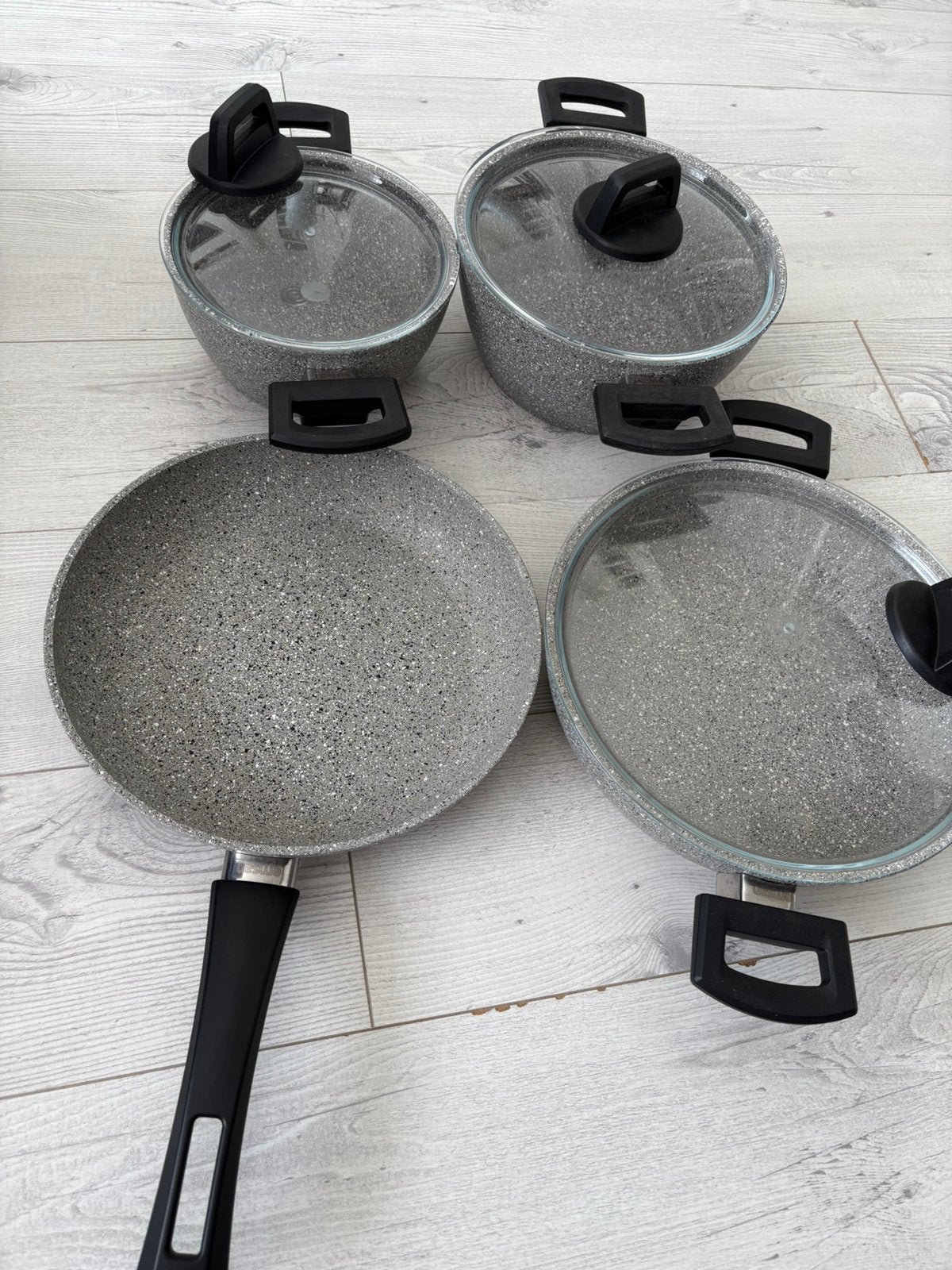 Granieten pannenset, Met deksel, Ophalen of Verzenden, Nieuw, Pannenset