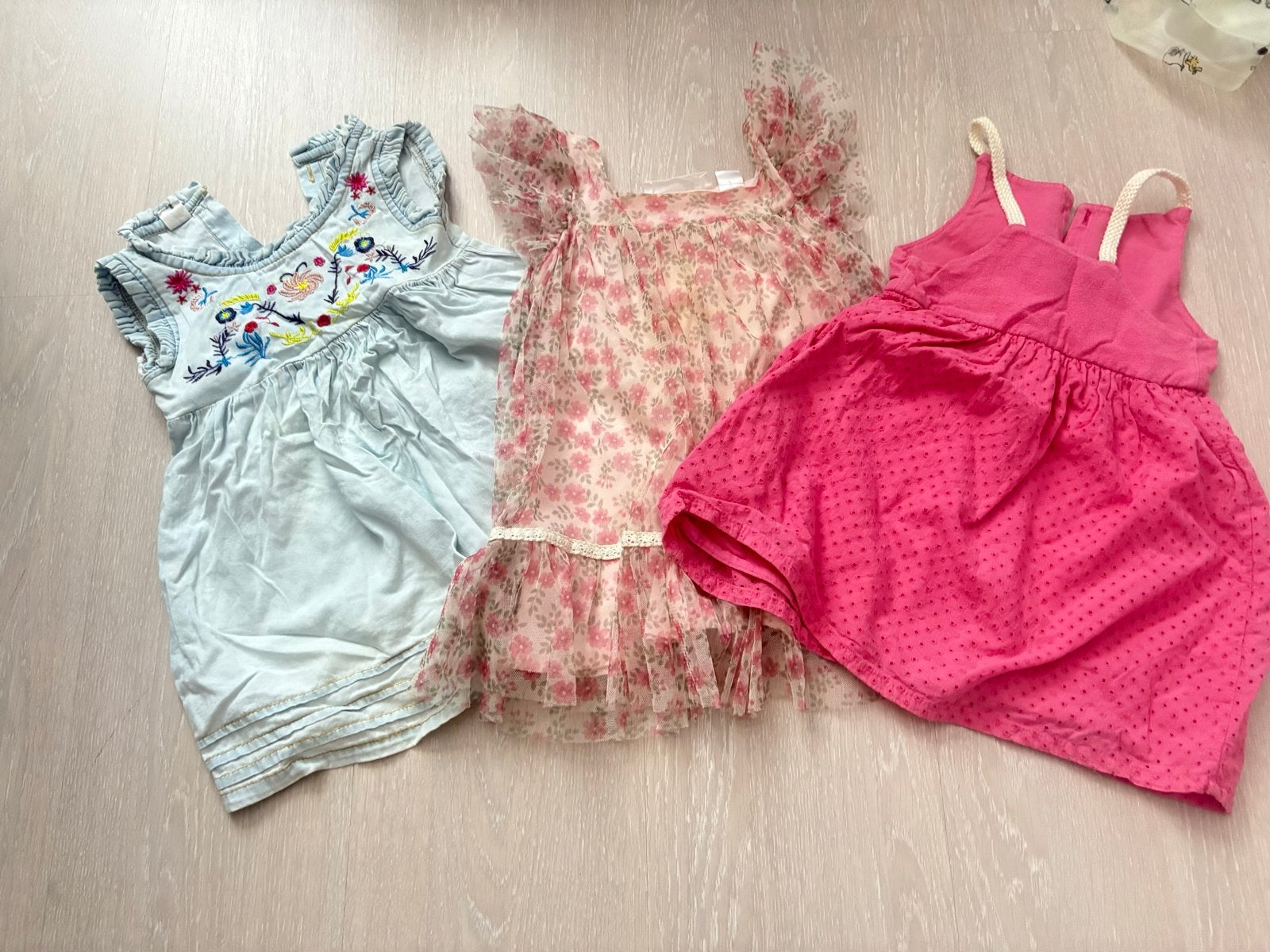 Set van 3 zomerjurkjes voor meisjes maat 92, Ophalen of Verzenden, Gebruikt, Meisje