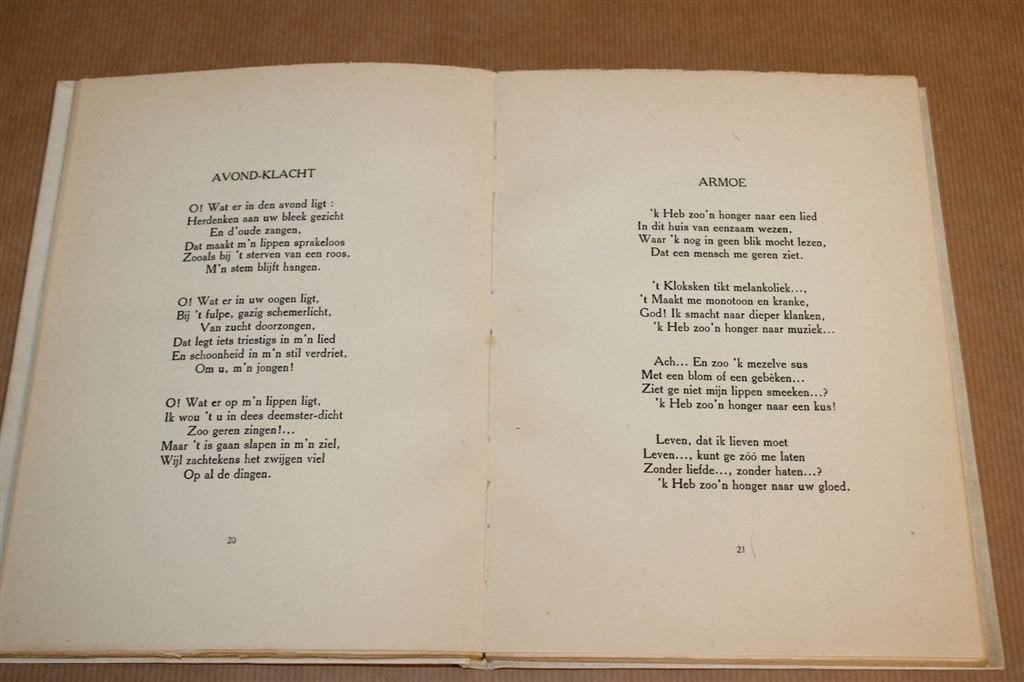 Vondelingskens — Gedichtenbundel Alice Nahon [1924], Boeken, Ophalen of Verzenden, Gelezen
