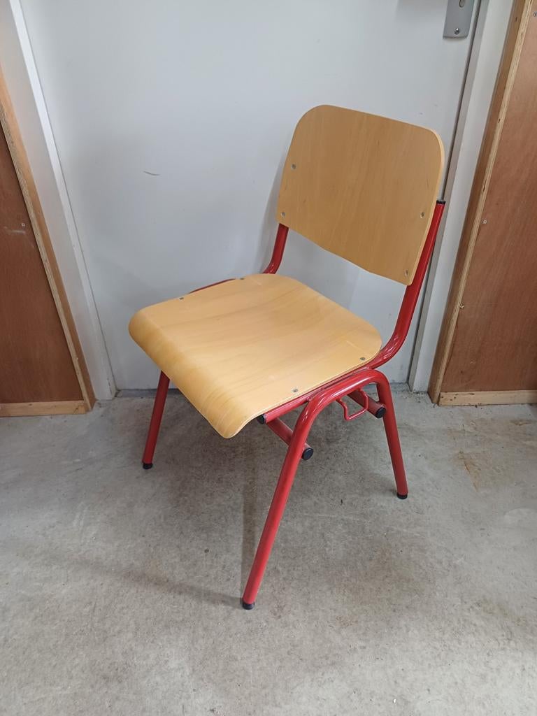 28 x stapelstoelen kantine stapelbare partij stoelen, Huis en Inrichting, Stoelen, Ophalen, Gebruikt, Bruin, Vijf, Zes of meer stoelen