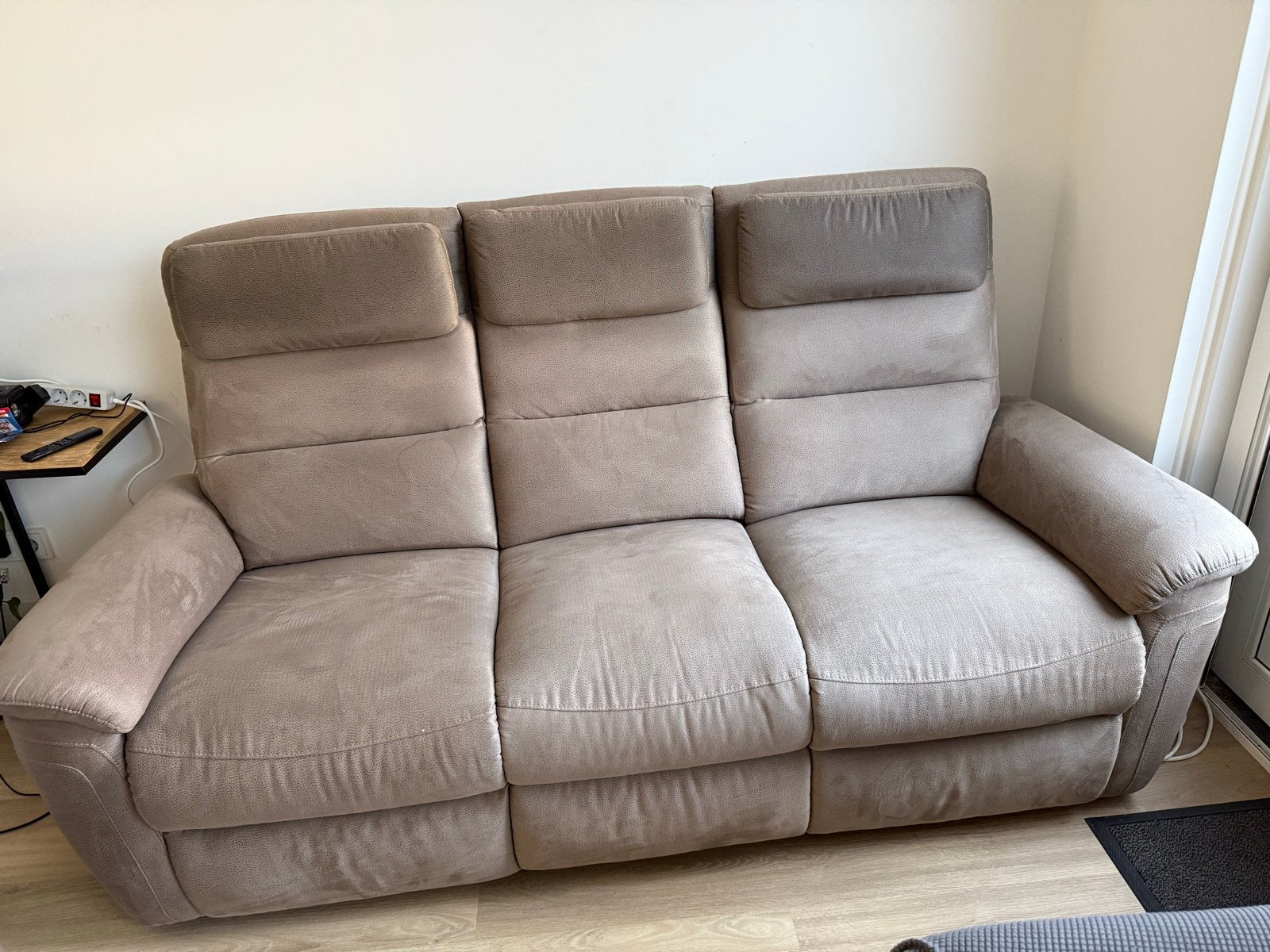Comfortabele 3-zitsbank met relaxfunctie, Huis en Inrichting, Gebruikt, Driepersoons, 75 tot 100 cm, Ophalen of Verzenden