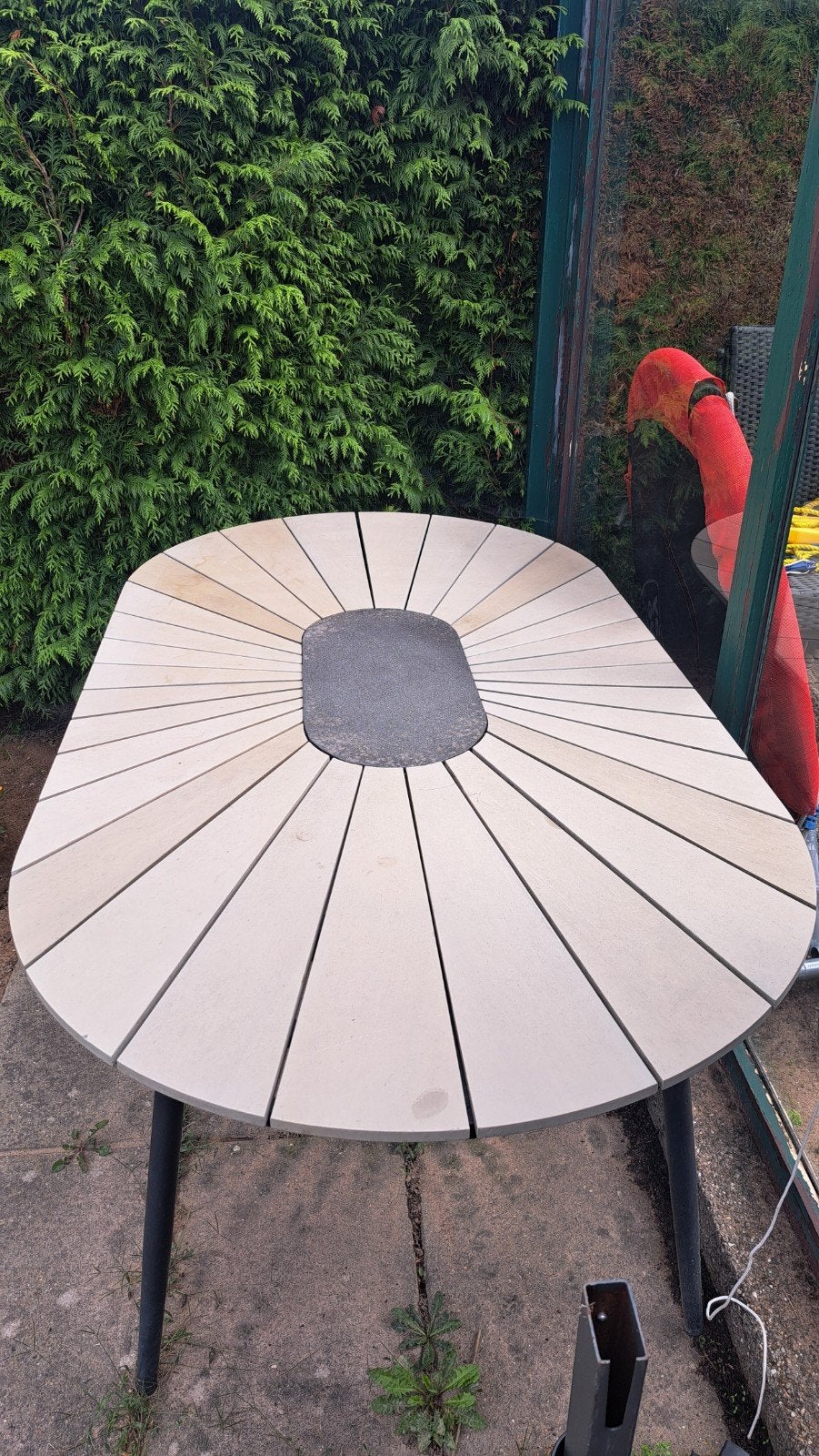 Ovale tuintafel - 194x101x77 cm, Tuin en Terras, Ophalen, Gebruikt, Ovaal, Kunststof
