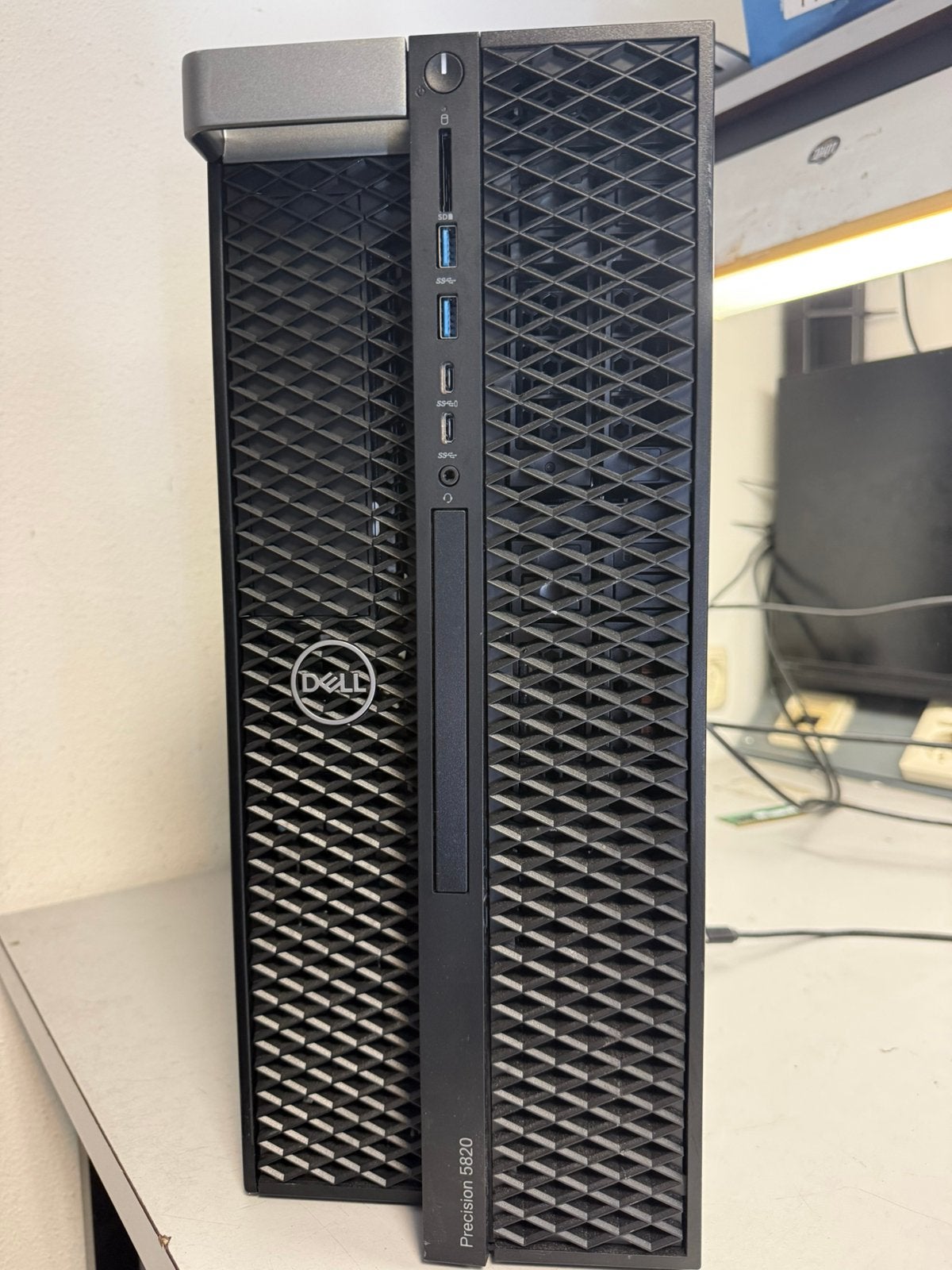 Dell Precision 5820 Workstation Xeon W2135 32GB 512G +1T W11, Computers en Software, Desktop Pc's, Gebruikt, 32 GB, Intel Xeon