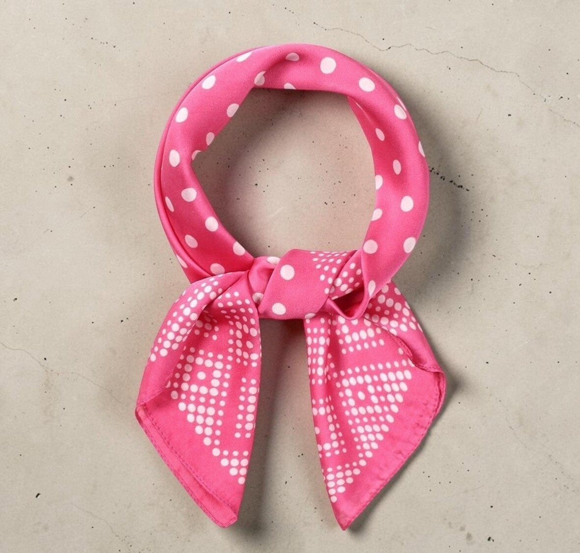 Sjaal roze met stippen, Ophalen of Verzenden, Nieuw, Maat 38/40 (M), Sjaal