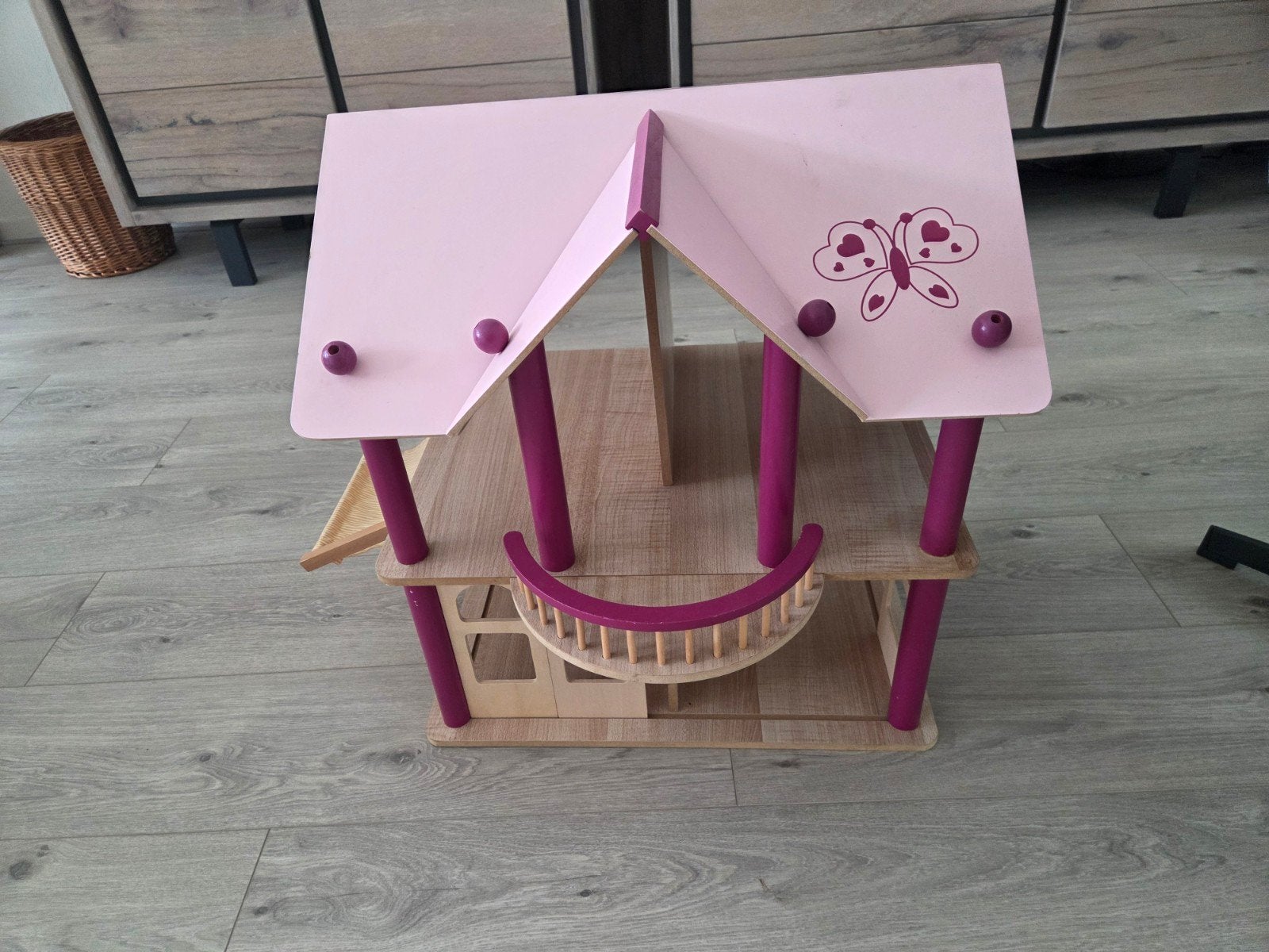 Houten poppenhuis met meubels en poppetjes, Ophalen, Gebruikt, Overige typen