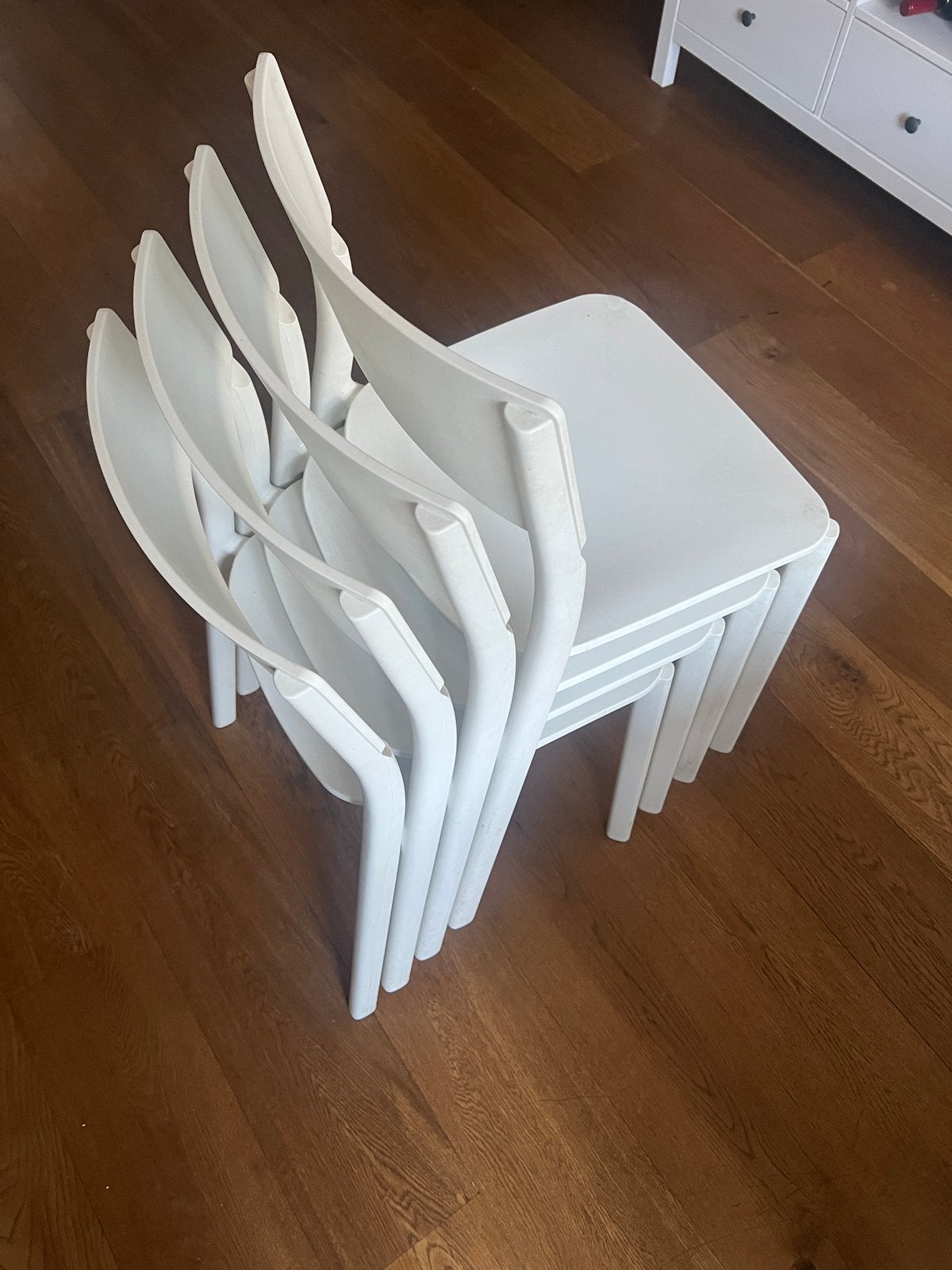 4 Ikea white chairs, Ophalen, Gebruikt