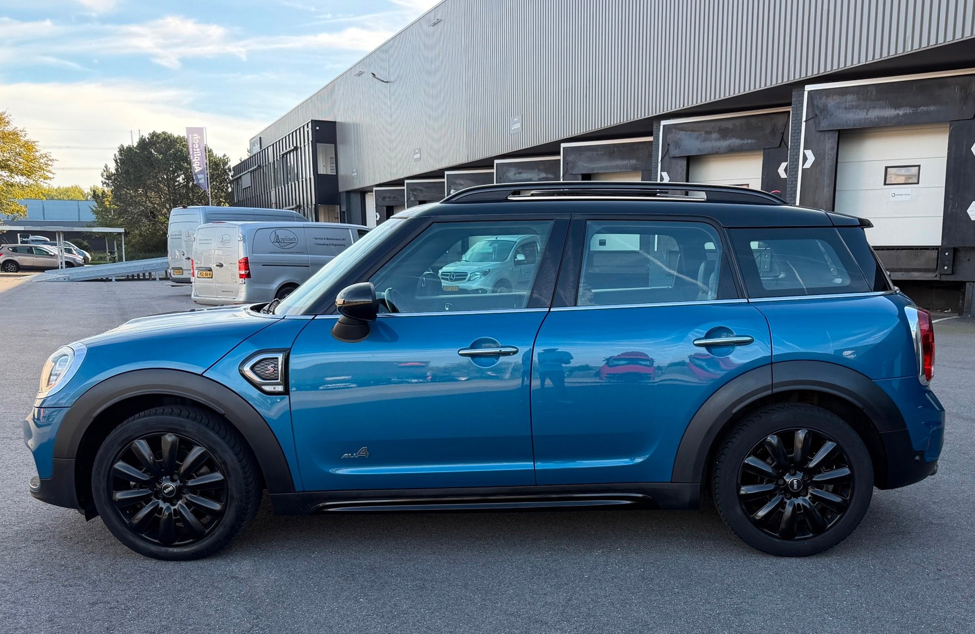 Mini Countryman 2.0 Cooper SD ALL4 Chili PANORAMADAK/LEDER/A, Auto's, Automaat, Dealer onderhouden, Blauw, Leder