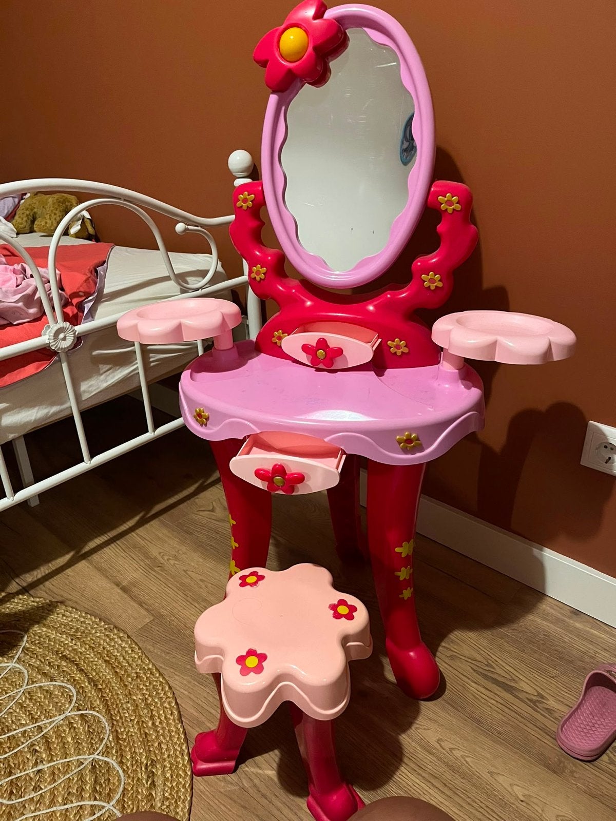 Kinder make-up tafeltje met krukje, Ophalen of Verzenden, Gebruikt, Meisje