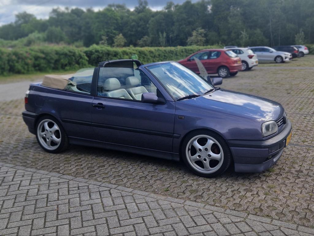 Volkswagen Golf 1.8 Cabriolet 55KW E2 1993, Auto's, Voorwielaandrijving, Beige, Cabriolet, Leder
