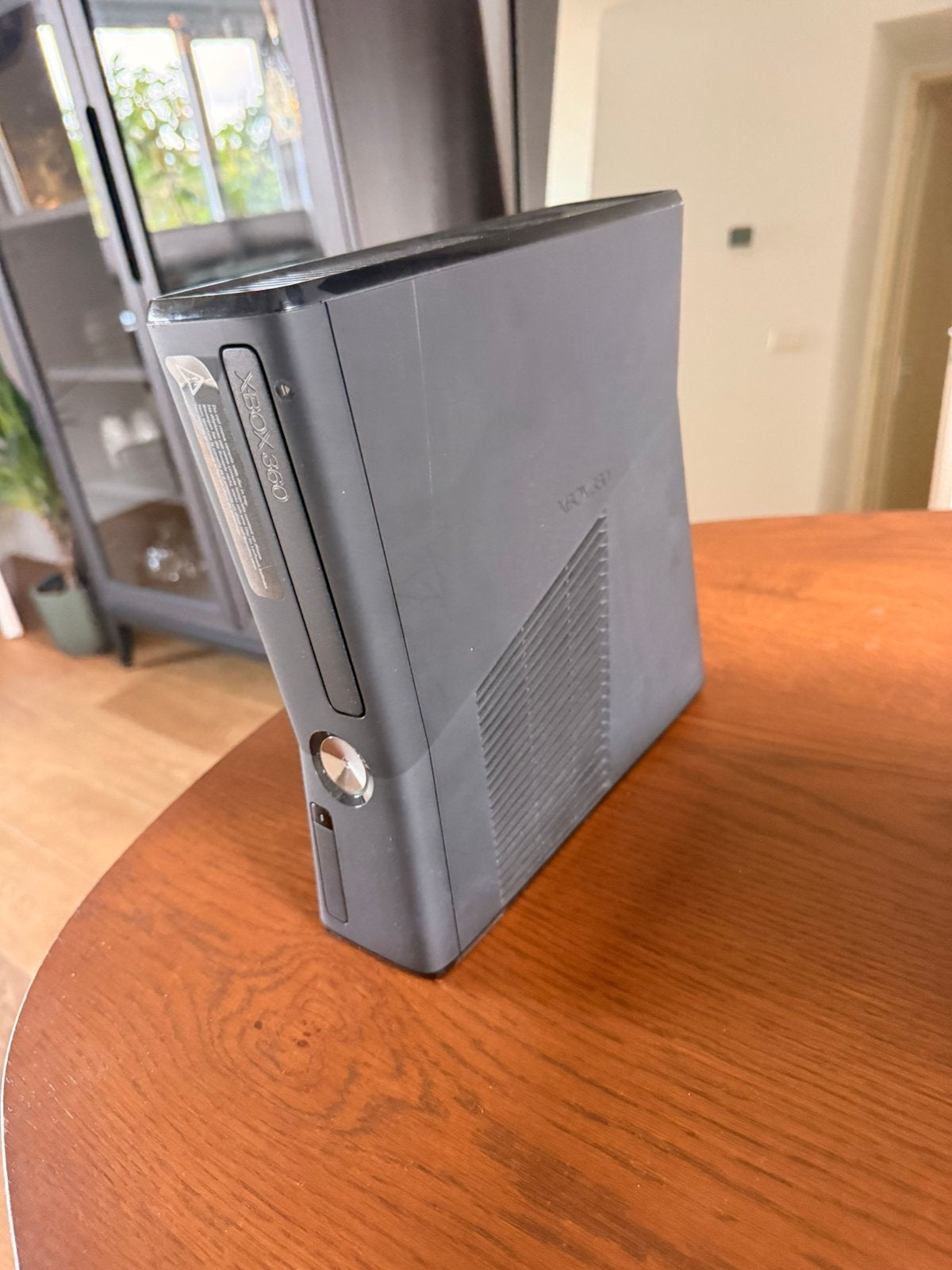 Xbox 360 Slim met 2 controllers, Ophalen, Gebruikt