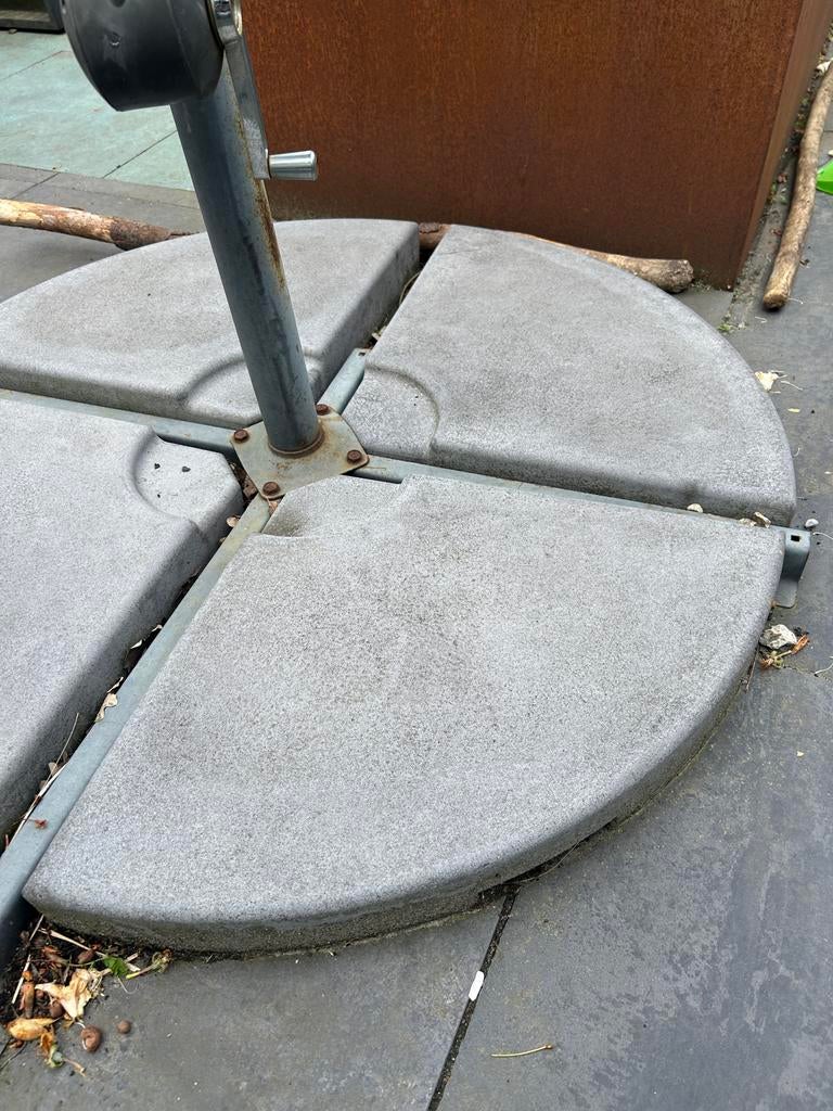 Betonnen Tegels voor parasolvoet, Ophalen, Zo goed als nieuw, 1 tot 2 meter, Parasolvoet