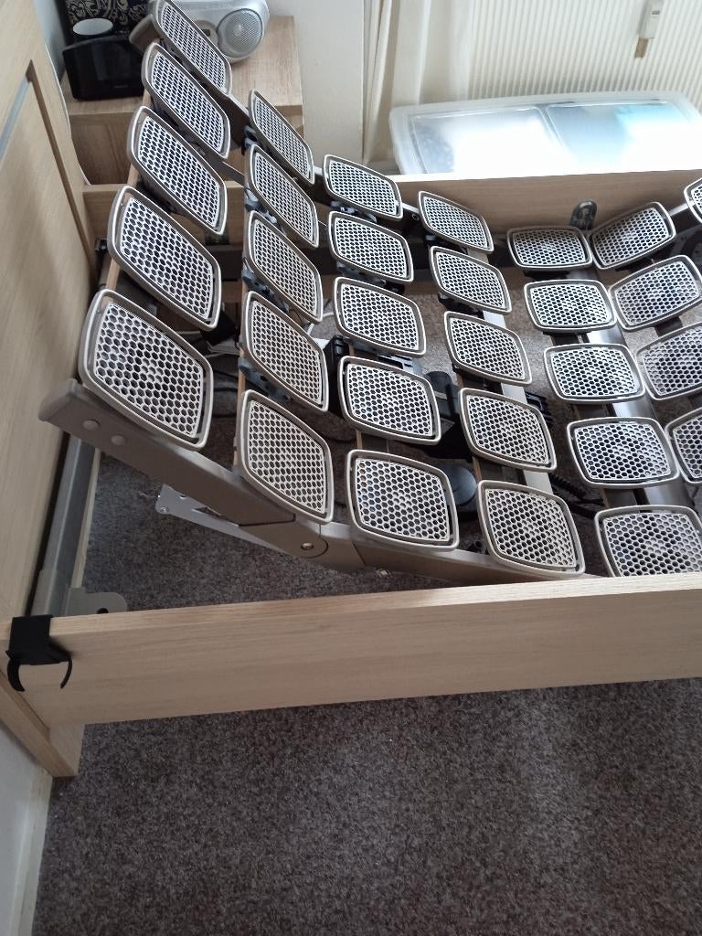 TEMPUR BEDBODEM EN MATRAS PRO SMARTCOOL, Ophalen, 90 cm, Eenpersoons, Zo goed als nieuw