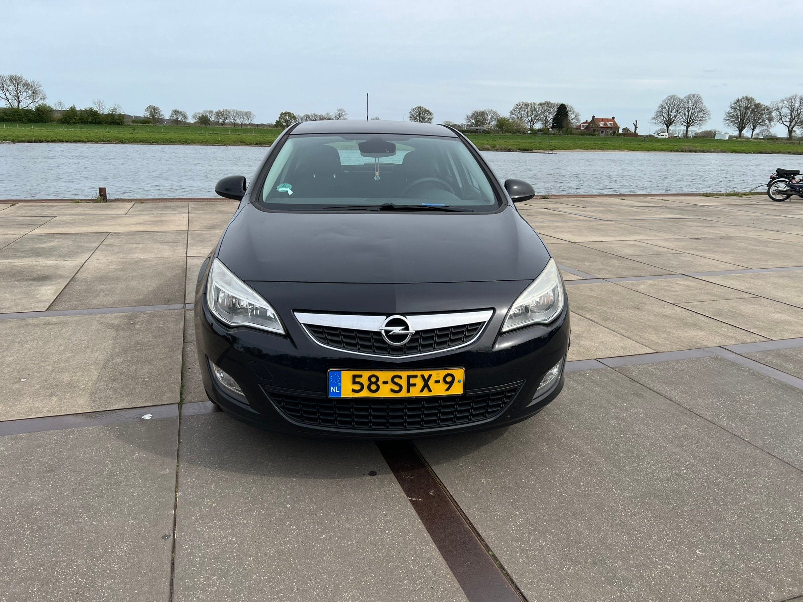 Opel Astra 1.4 Turbo Ecotec 103KW 5-D 2011 Zwart, Voorwielaandrijving, 680 kg, 4 cilinders, Zwart
