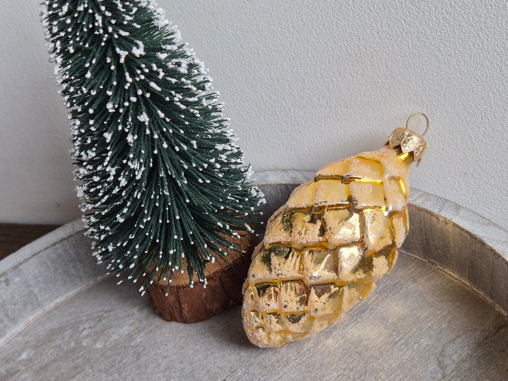 Vintage kerstbal dennenappel goud 554, *, Gebruikt, *, Ophalen of Verzenden