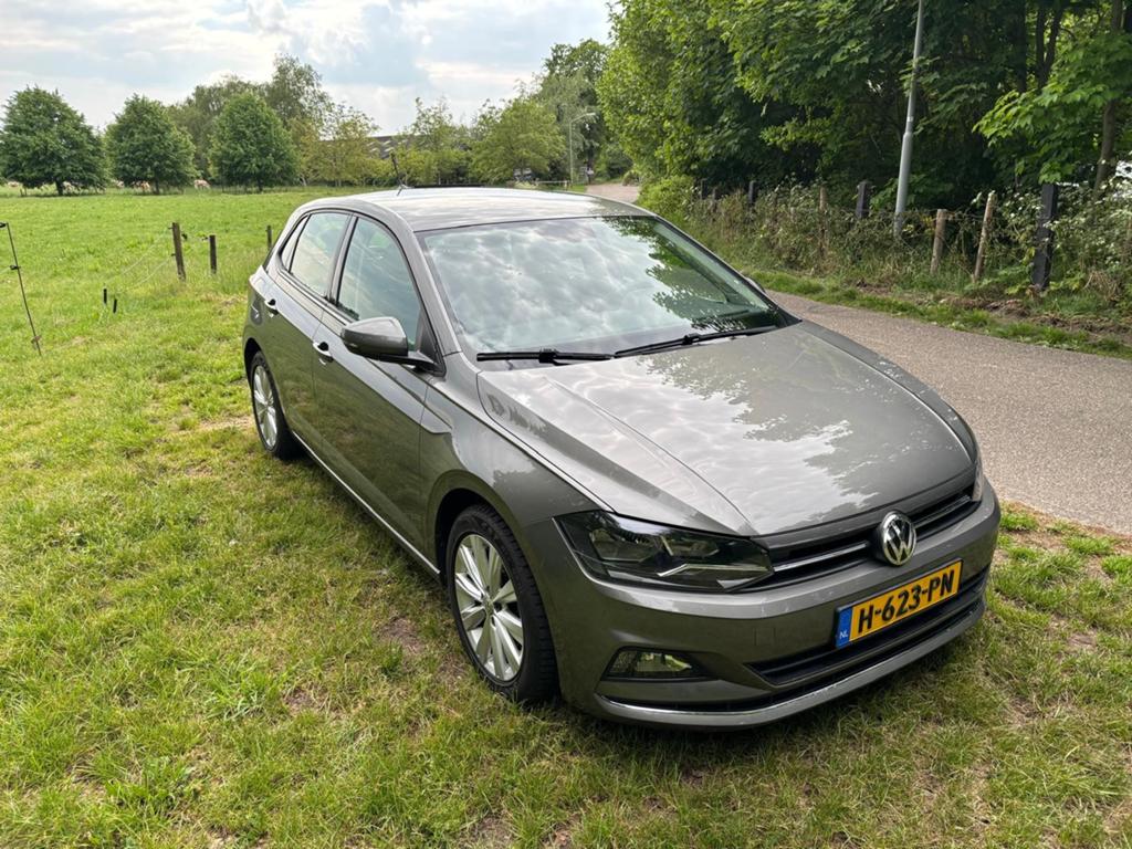 Volkswagen Polo 1.0 TSI 115pk 7-DSG 2020 Grijs, Auto's, Euro 6, 1095 kg, 49 €/maand, Origineel Nederlands