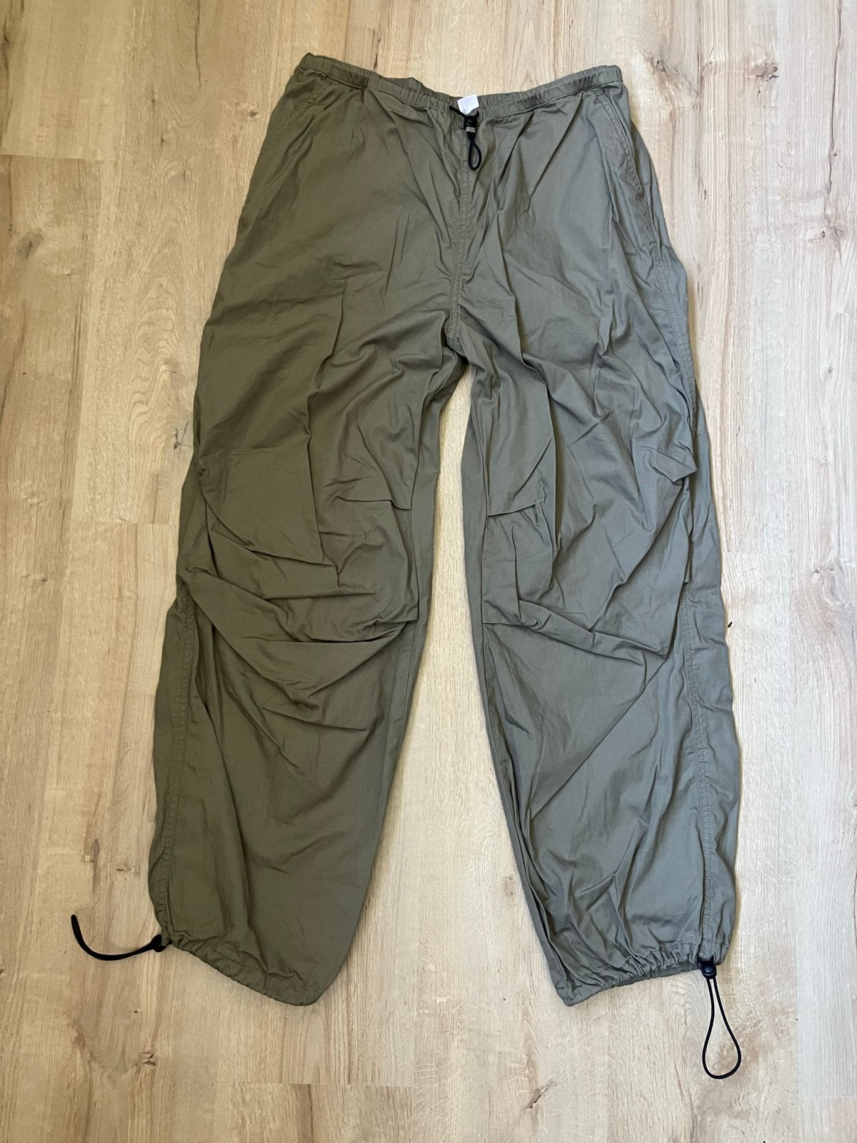 H&M Divided Cargo Broek Maat S, Ophalen of Verzenden, Zo goed als nieuw, Maat 36 (S), Lang