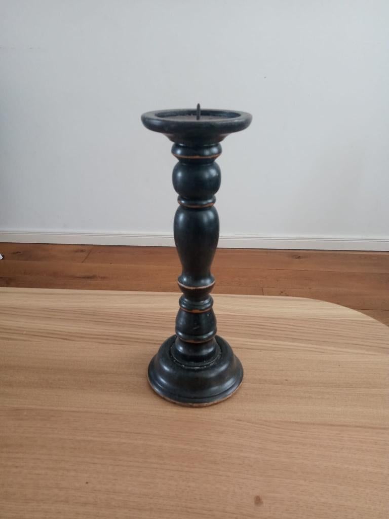 oude, massieve houten kandelaar, Ophalen of Verzenden, Overige materialen
