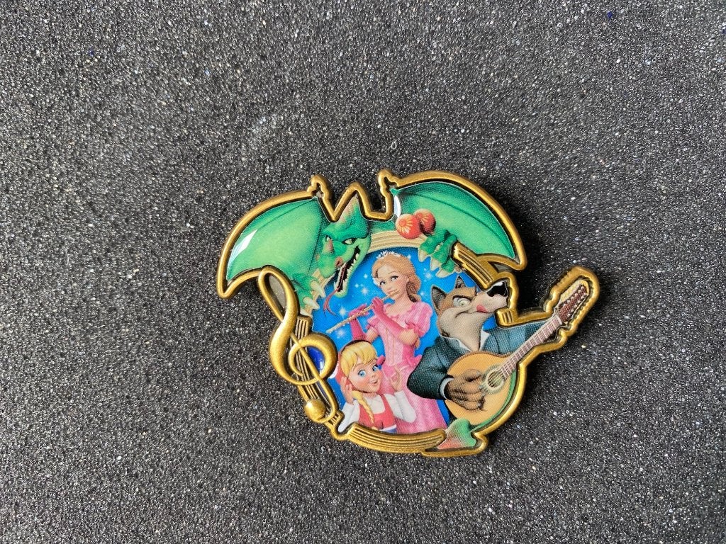 Efteling pin Sprookjesboom de Musical, Verzamelen, Efteling, Verzenden, Zo goed als nieuw, Button of Speldje