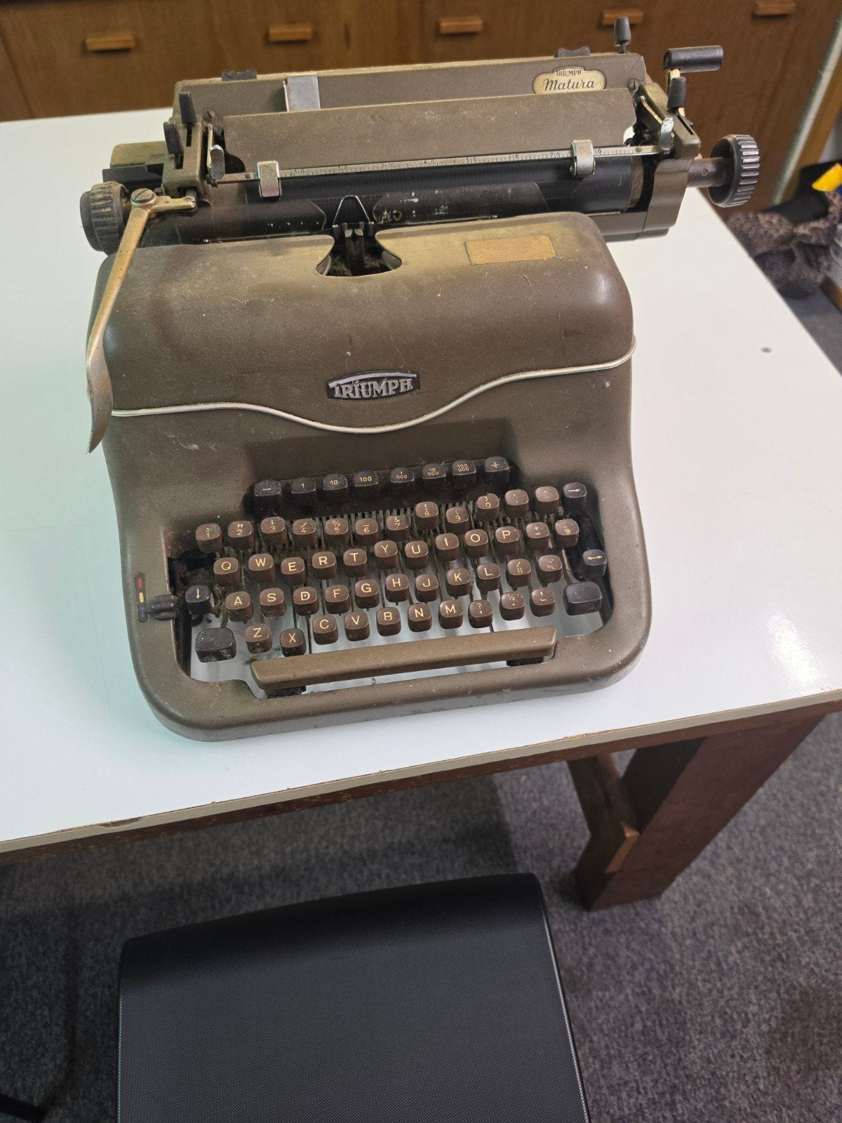 Typemachine Triumph Matura, Ophalen
