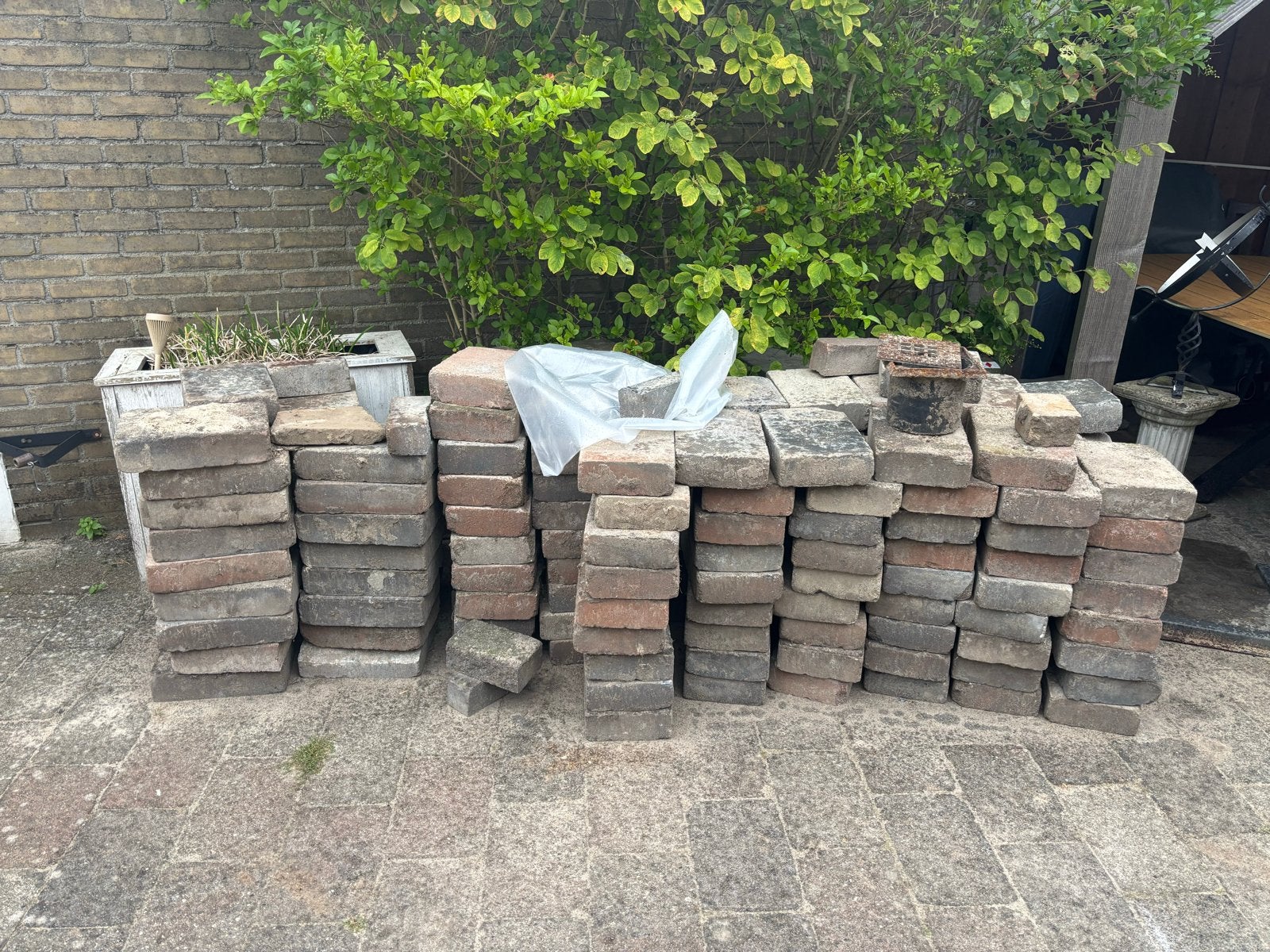 Gebruikte betonnen klinkers voor tuin of oprit, Ophalen, Gebruikt, Klinkers, 5 tot 10 m²