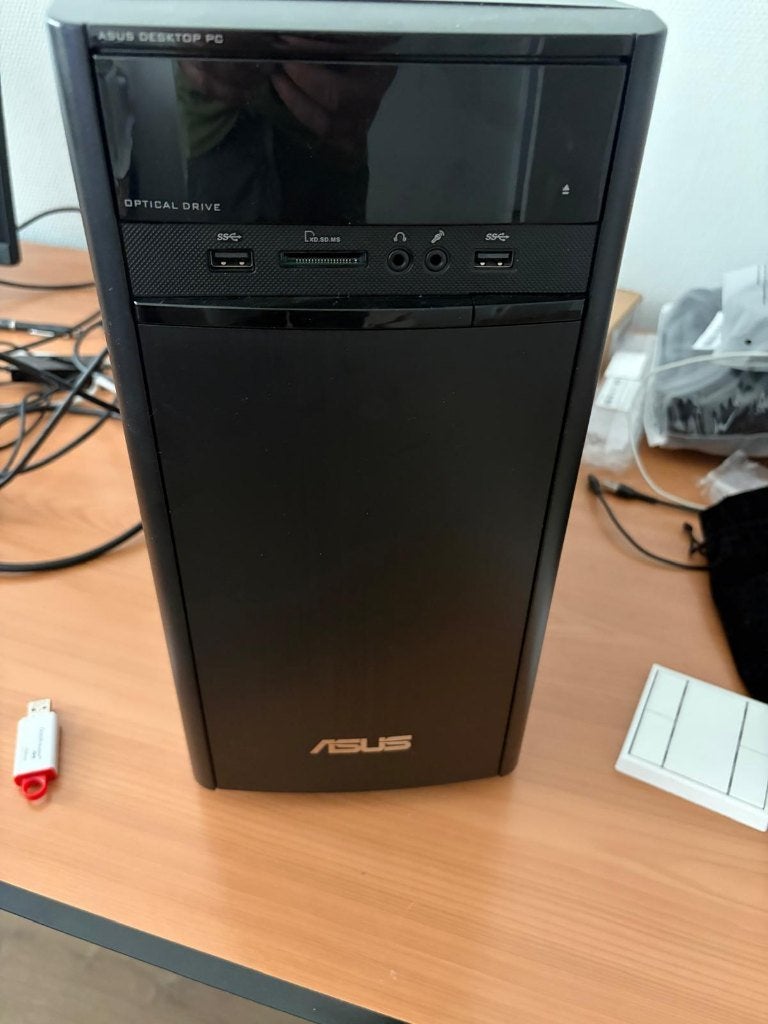 Asus midi tower, Core i5 3.2GHz, 8GB, 1TB HDD, Windows 11, Gebruikt, HDD, 8 GB, ASUS