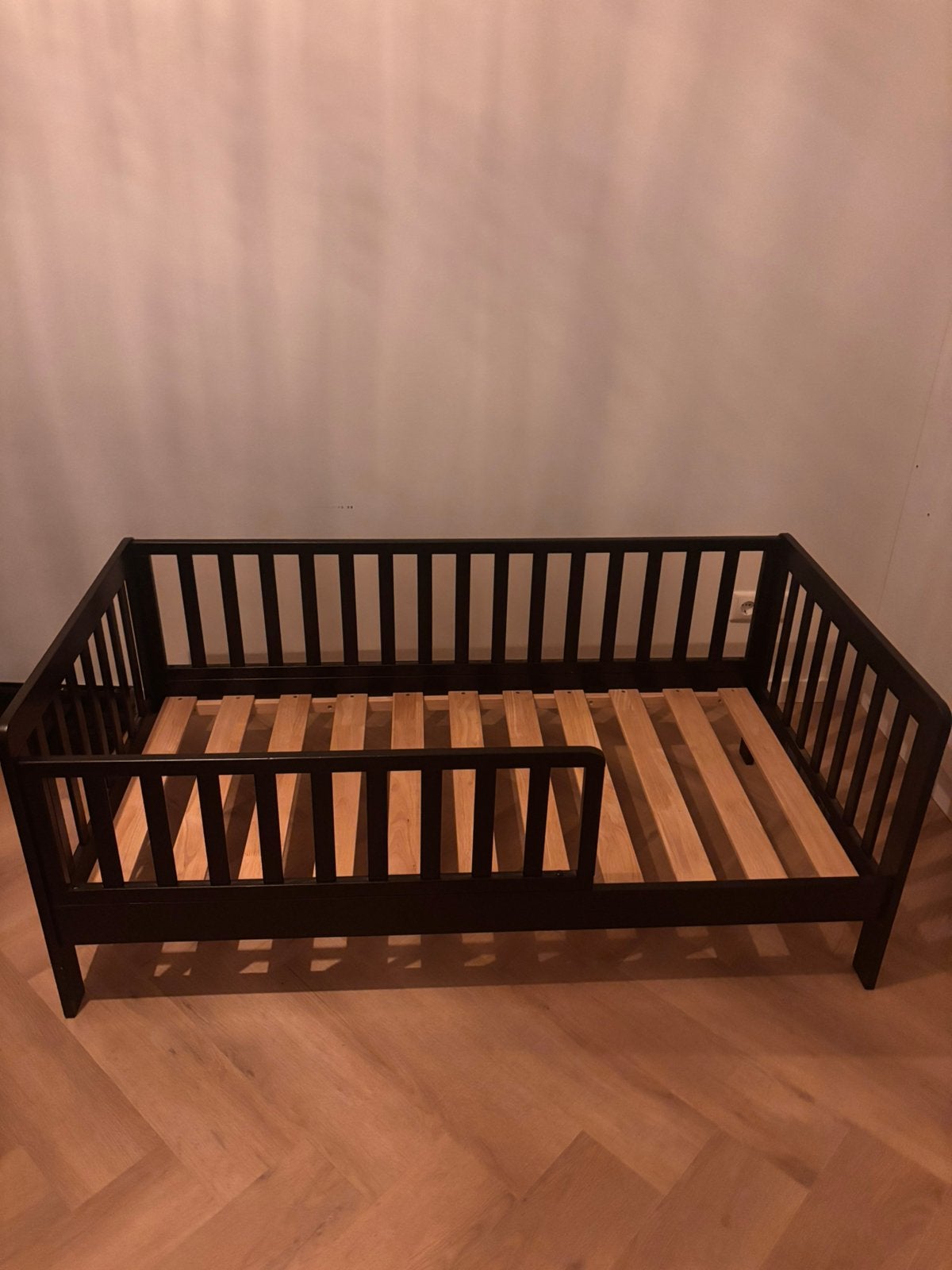 Petit Amelie Plume peuterbed (zwart), Ophalen, Nieuw, 70 tot 85 cm, 140 tot 160 cm